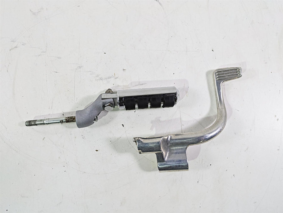 2006 Harley VRSCR Street V-Rod Right Front Footpeg & Brake Lever 42704-06 {{ shop.shopifyCountryName }} - Mototech271