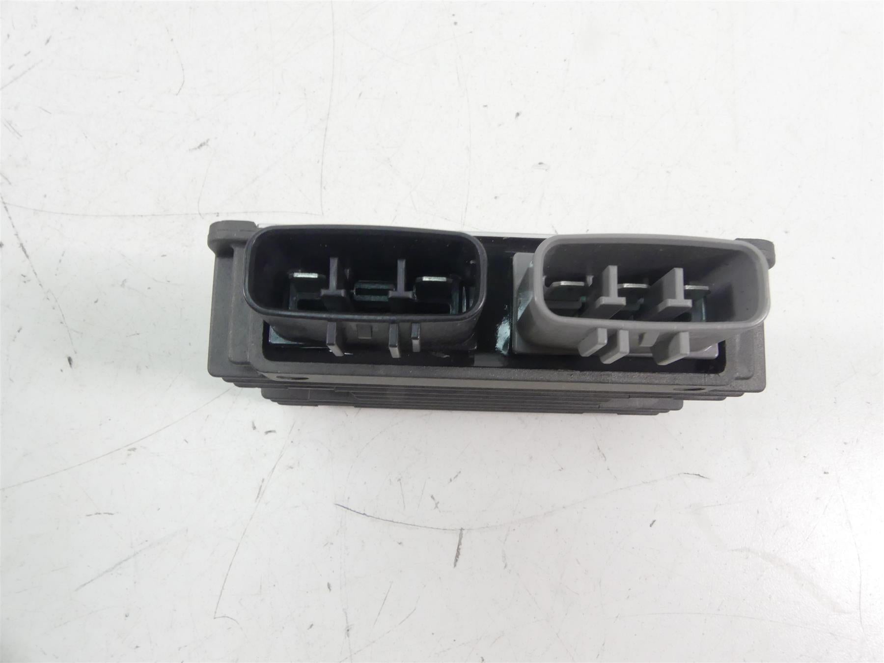 2021 Aprilia RS 660 Rectifier Voltage Regulator 1A012332 SH870AA {{ shop.shopifyCountryName }} - Mototech271