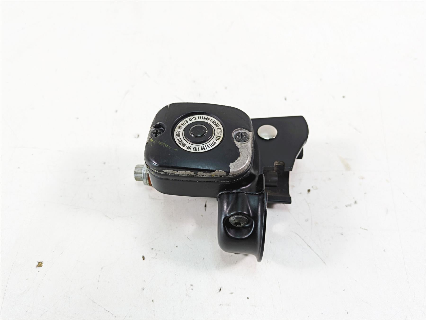 2013 Harley Softail FLSTC Heritage Classic Front Master Cylinder 9/16 45029-11D | Mototech271