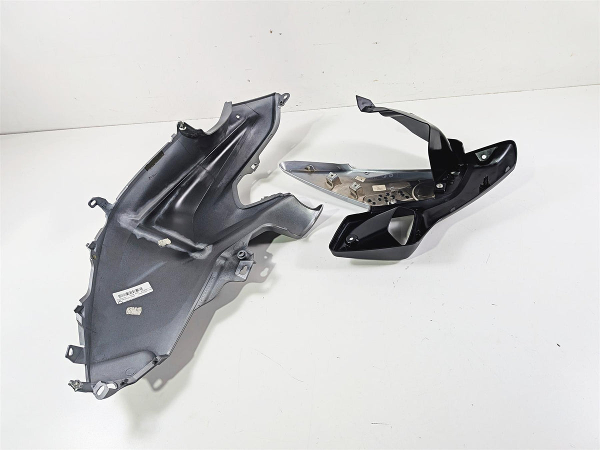2016 BMW R1200 GS K50 Left Tank Side Main Fairing Emblem Set 46638533679 {{ shop.shopifyCountryName }} - Mototech271