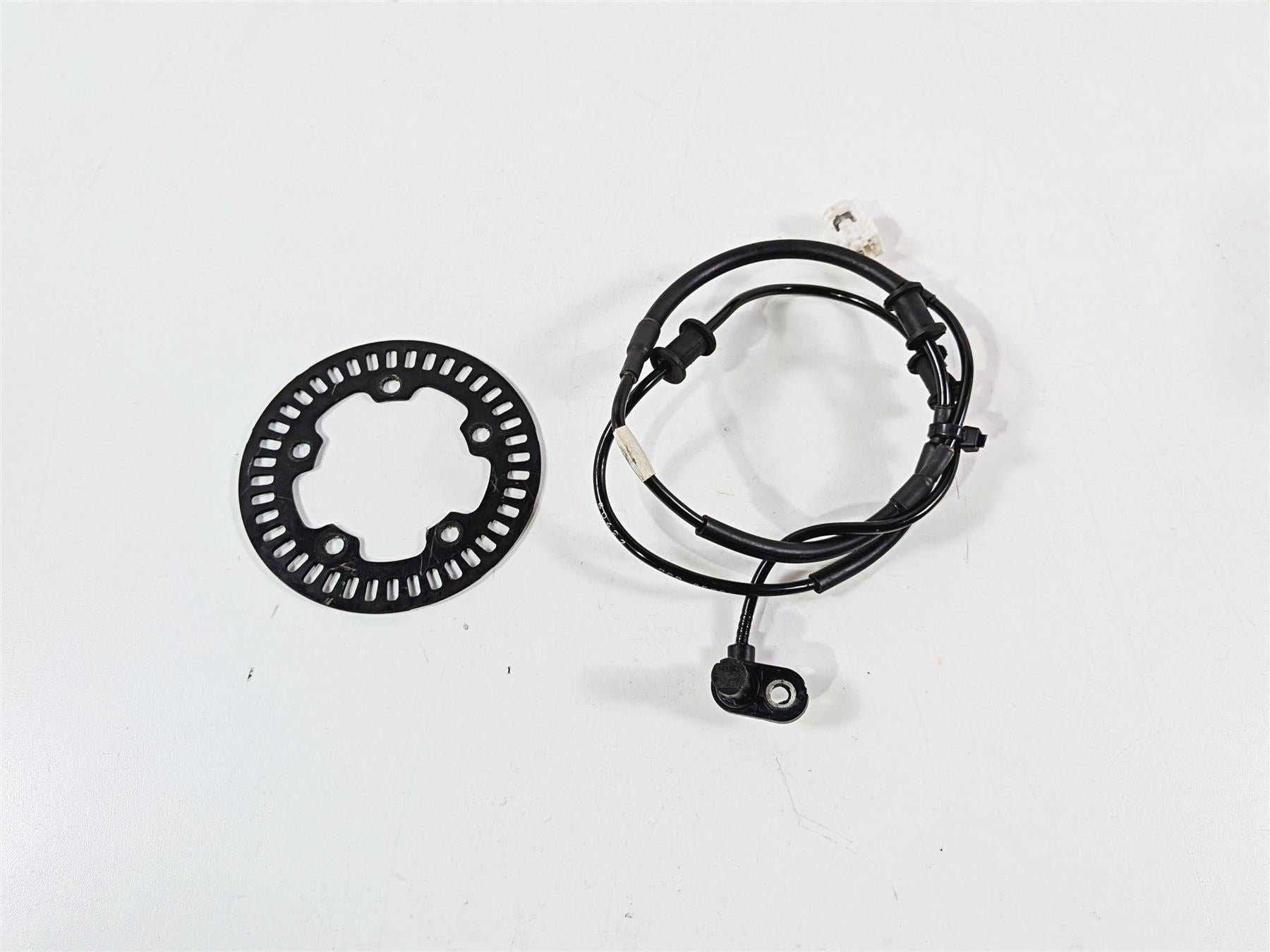 2016 Yamaha YZF R1 RN32 Rear Abs Brake Wheel Speed Sensor 2CR-85980-00-00 {{ shop.shopifyCountryName }} - Mototech271