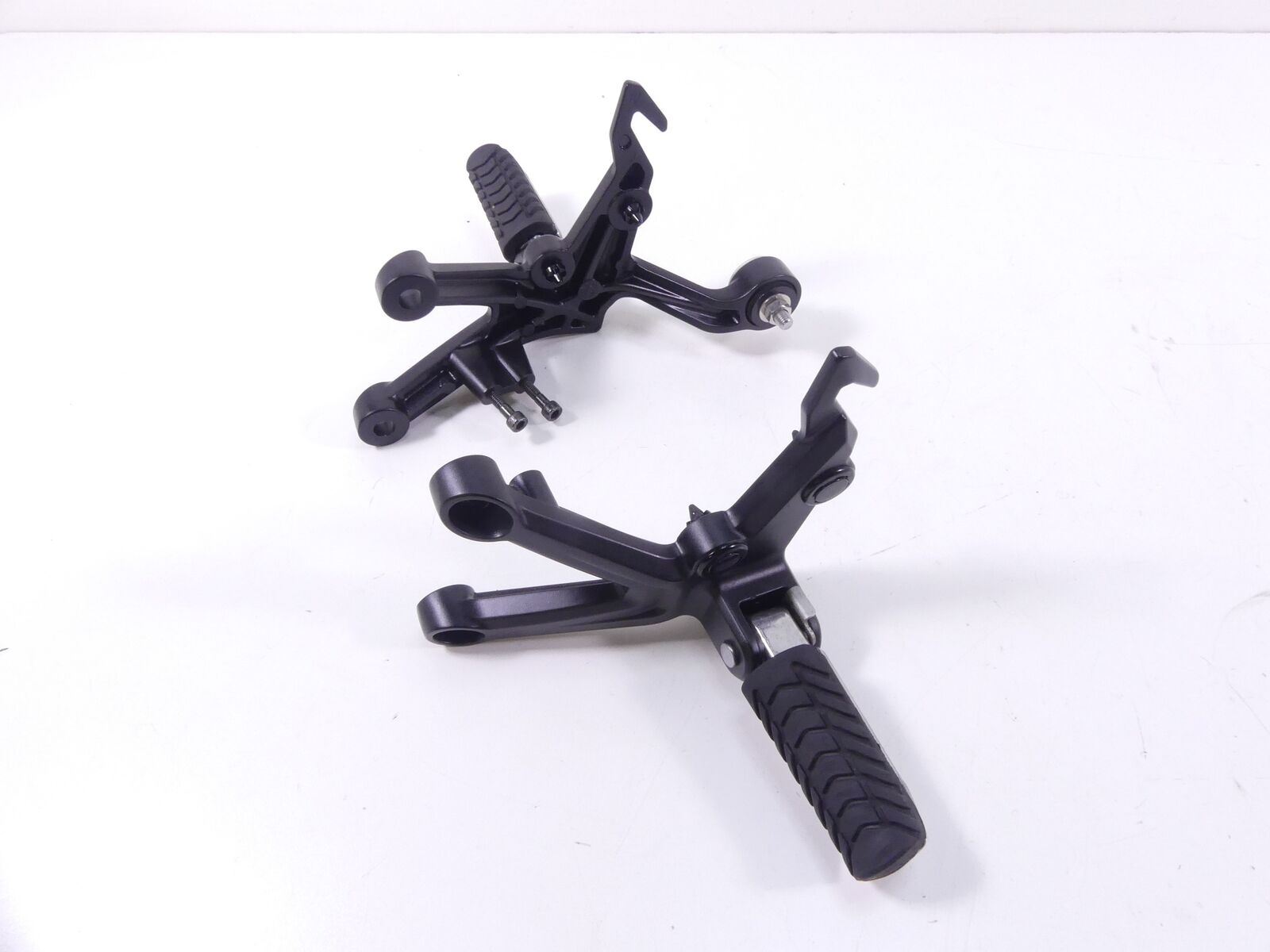 2018 Kawasaki ZX1002 NINJA H2 SX SE Rear Passenger Footpeg Peg Set 35063-1420-46 {{ shop.shopifyCountryName }} - Mototech271