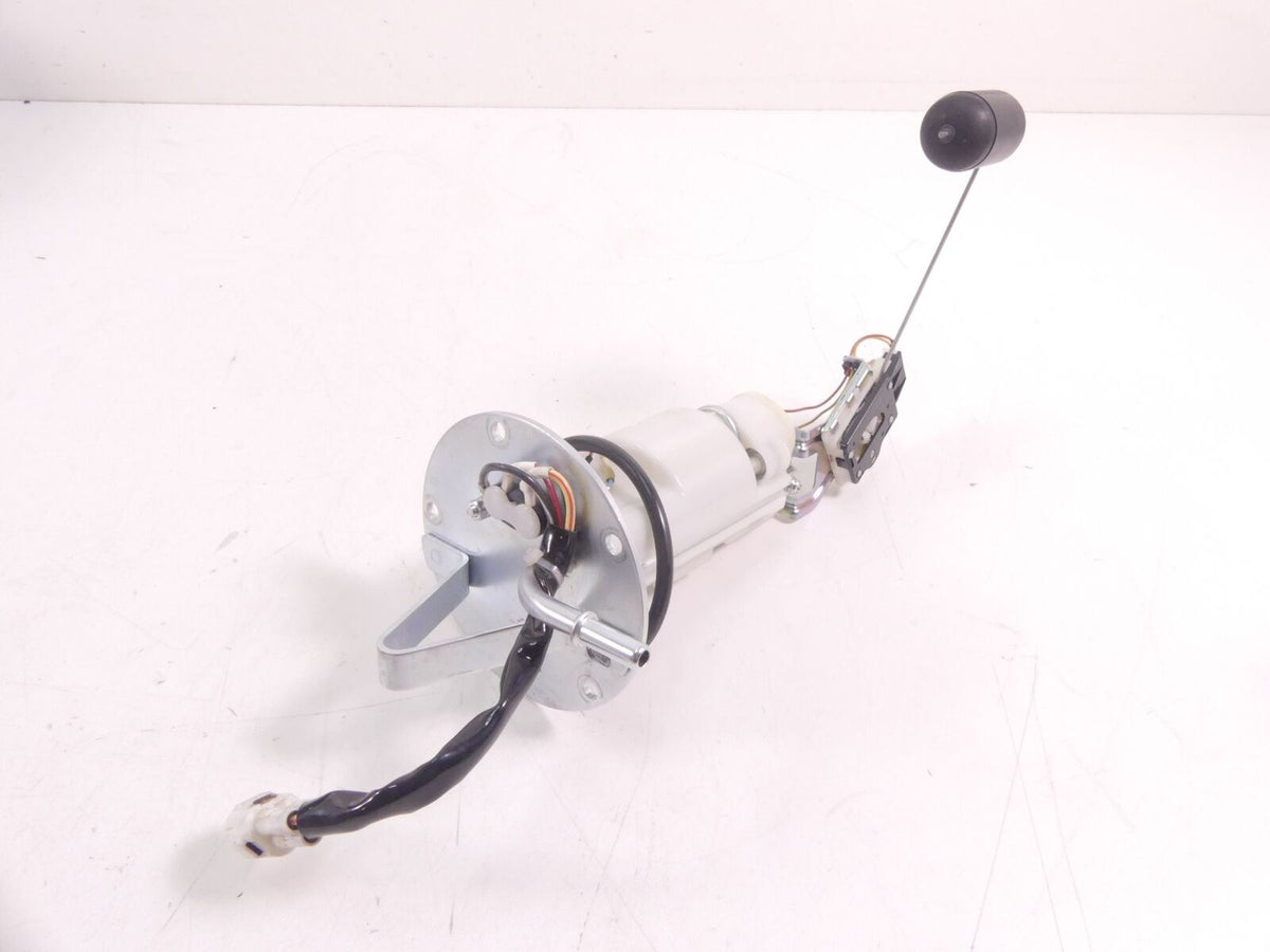 2018 Suzuki GSXR750 Fuel Gas Petrol Pump 2K - Tested 15100-14J01 {{ shop.shopifyCountryName }} - Mototech271