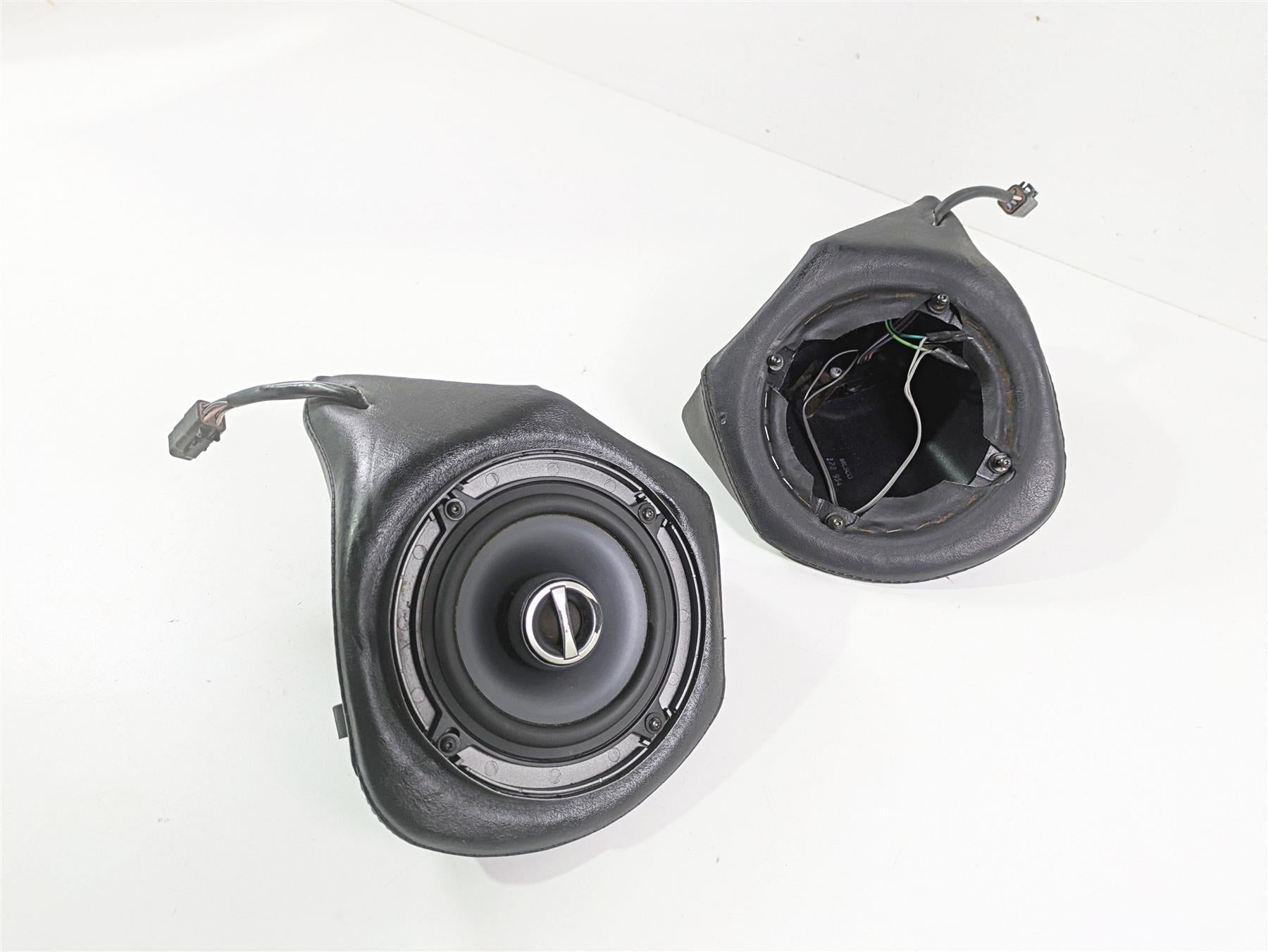 1999 Harley Touring FLHTCUI E-Glide Rear Speaker Housing Set 76303-98B {{ shop.shopifyCountryName }} - Mototech271