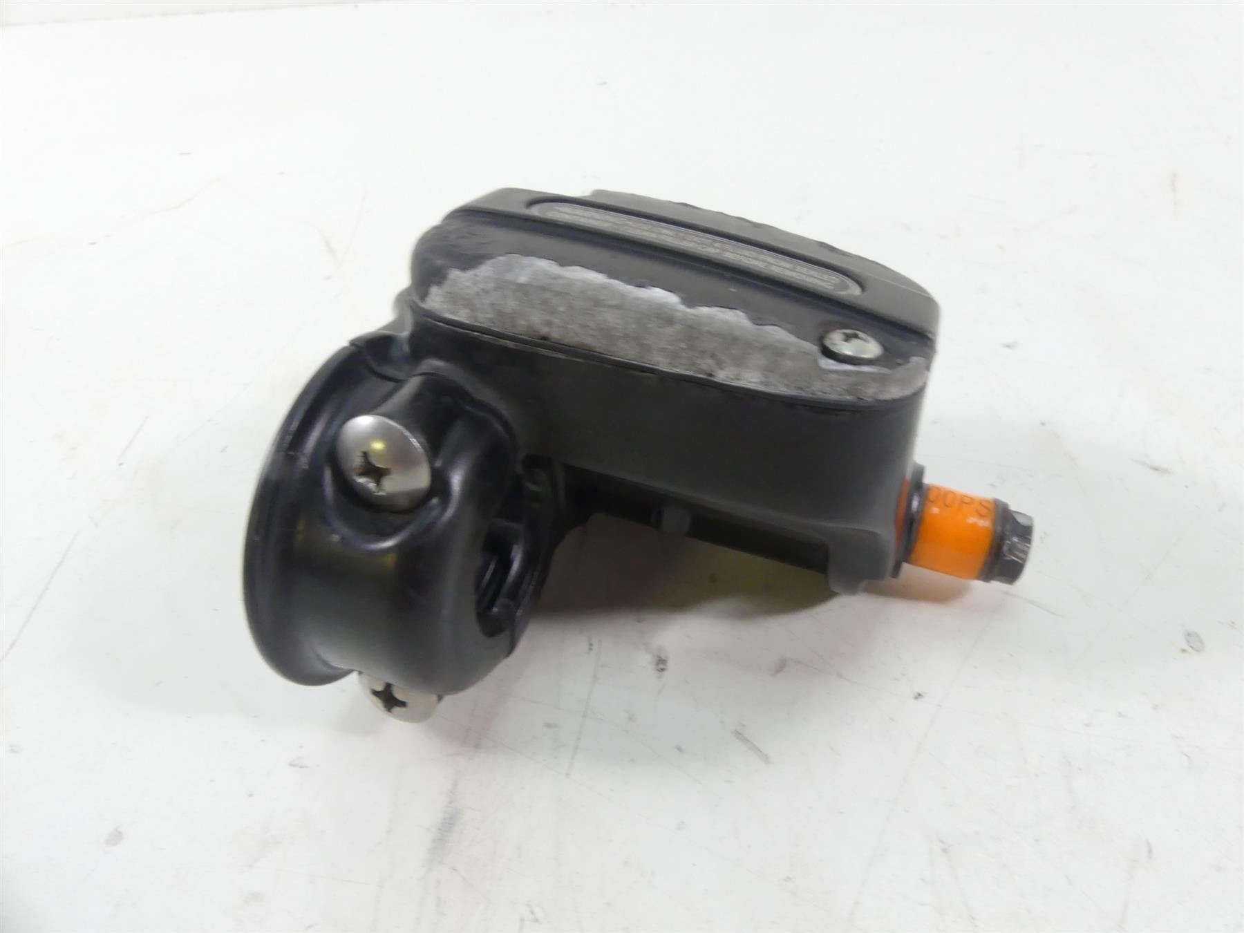 2014 Harley Touring FLHX Street Glide Clutch Master Cylinder 11/16