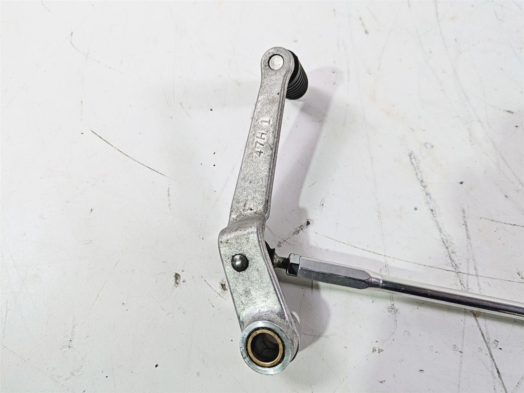 2016 Suzuki GSXR1000 Gear Shift Lever + Linkage 25600-47H10 25600-47H11 {{ shop.shopifyCountryName }} - Mototech271