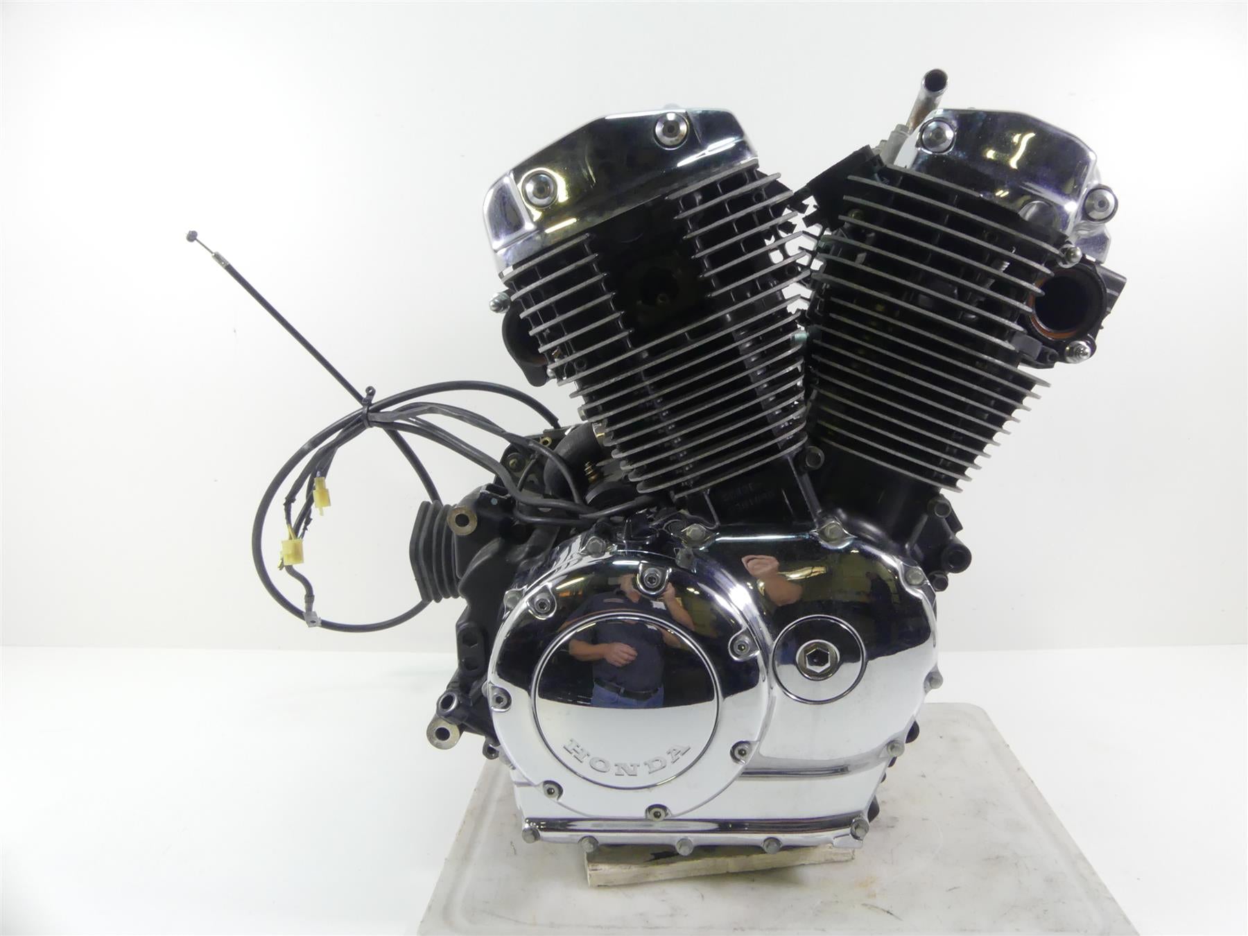 2003 Honda VT1100 C2 Shadow Sabre Running Engine Motor 4K - Video 11100-MBC-000 {{ shop.shopifyCountryName }} - Mototech271