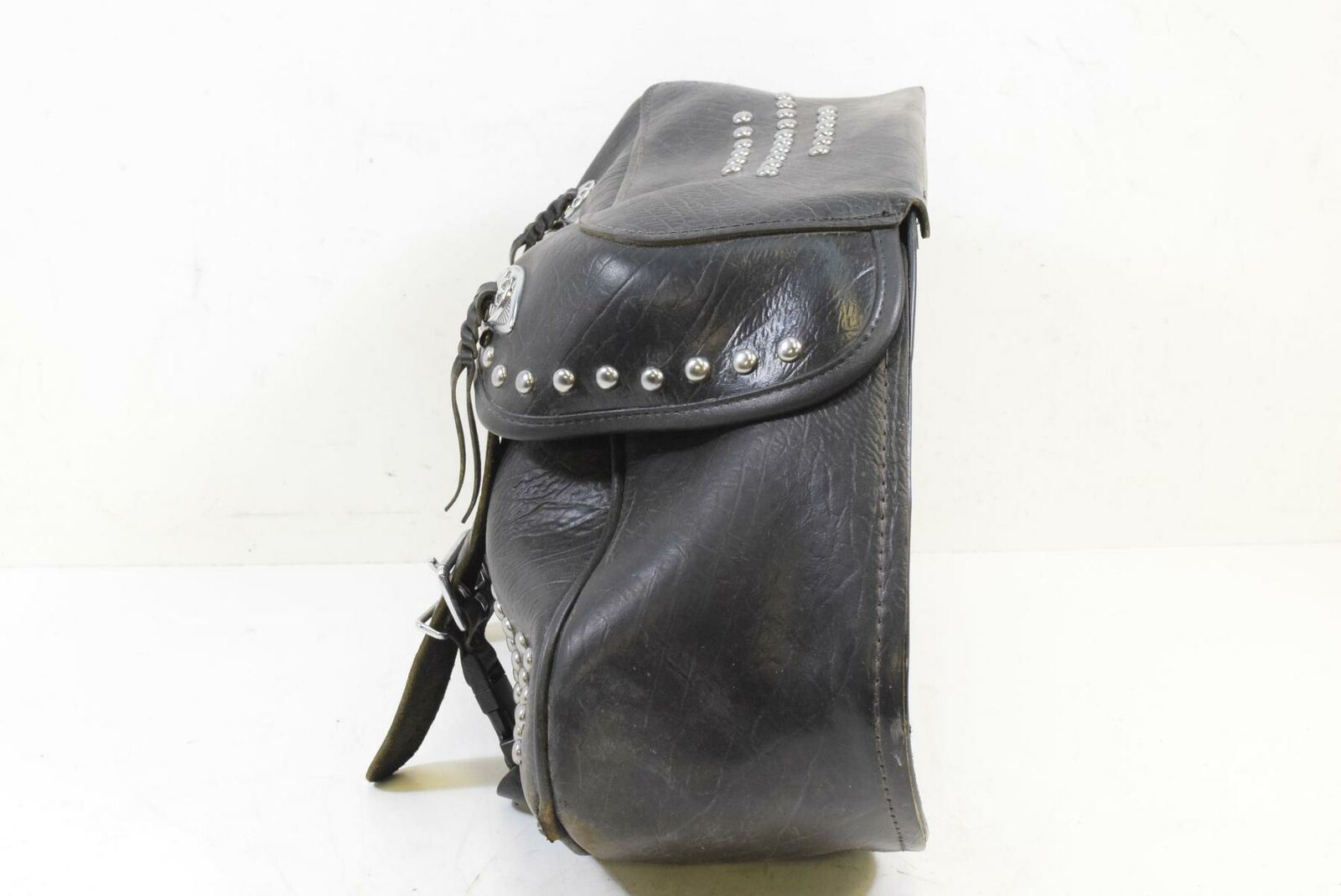 2011 Harley Softail FLSTC Heritage Classic Left Saddlebag & Mount 90476-09 {{ shop.shopifyCountryName }} - Mototech271