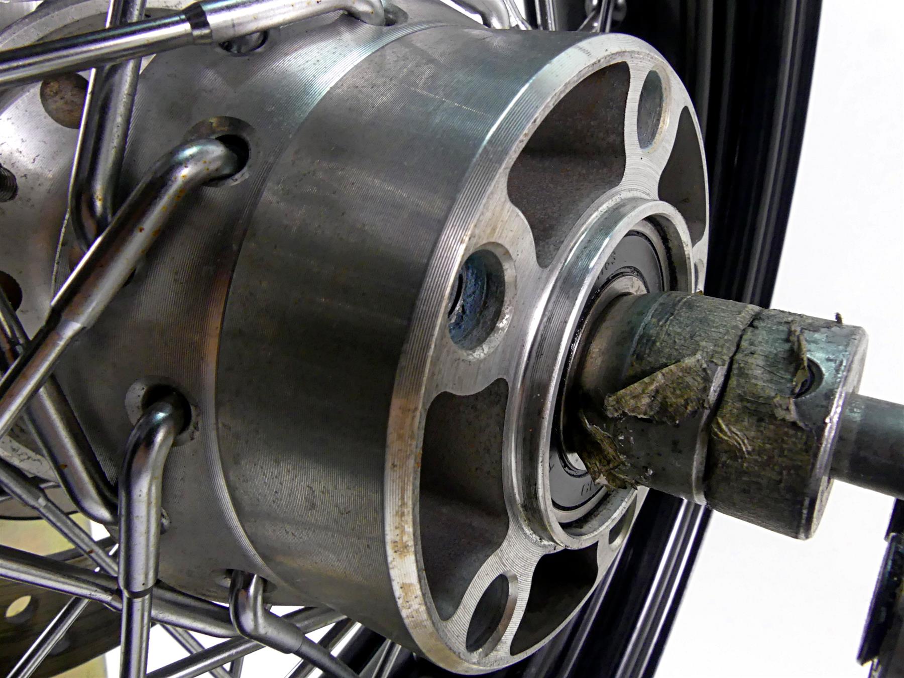 2017 Harley Dyna FXDB Street Bob Straight Rear Wheel Rim 17x4.5 41430-09A {{ shop.shopifyCountryName }} - Mototech271
