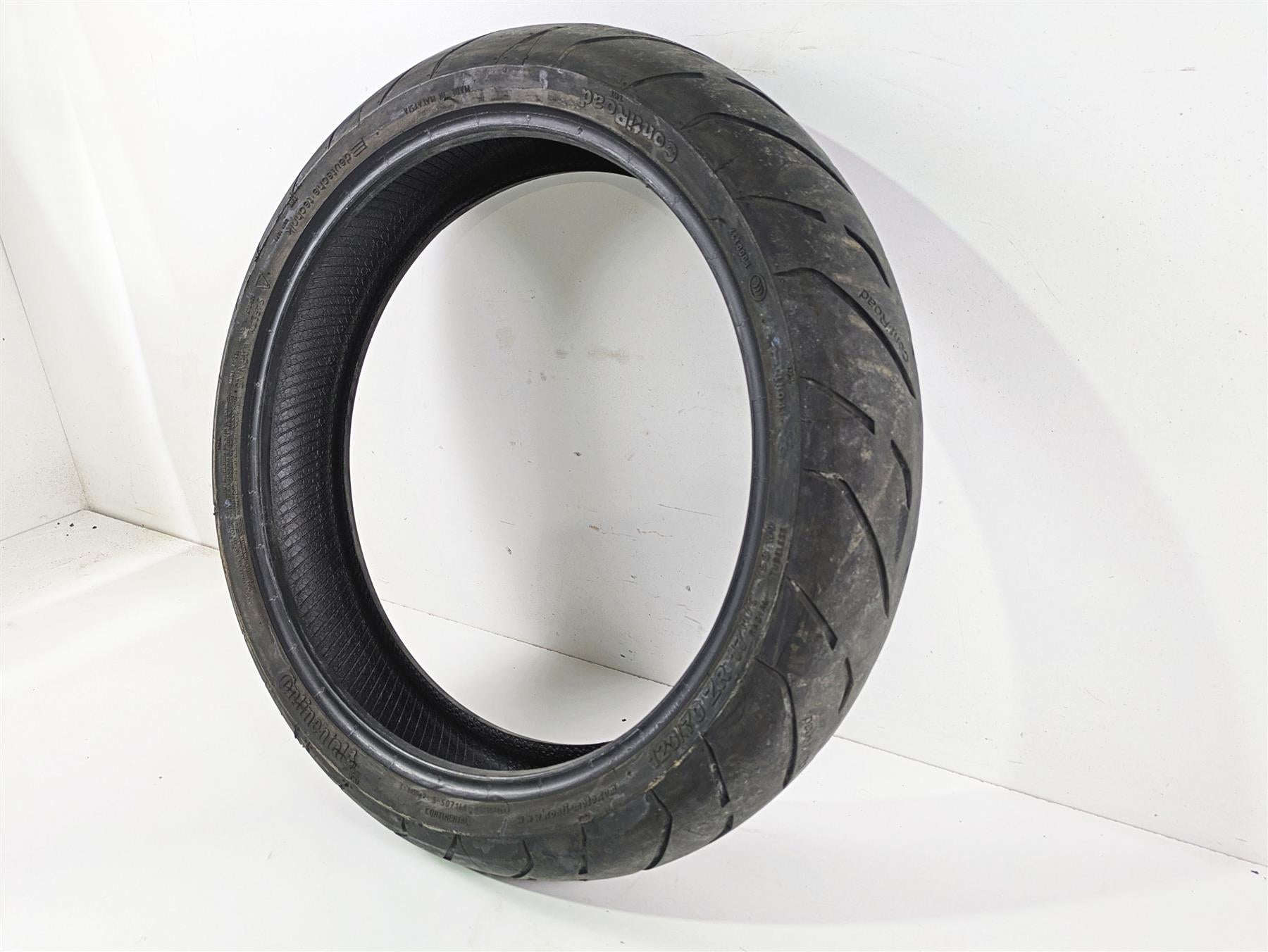 Used Front Motorcycle Tire Continental Conti Road TWI 120/70 ZR17 02447220000 {{ shop.shopifyCountryName }} - Mototech271