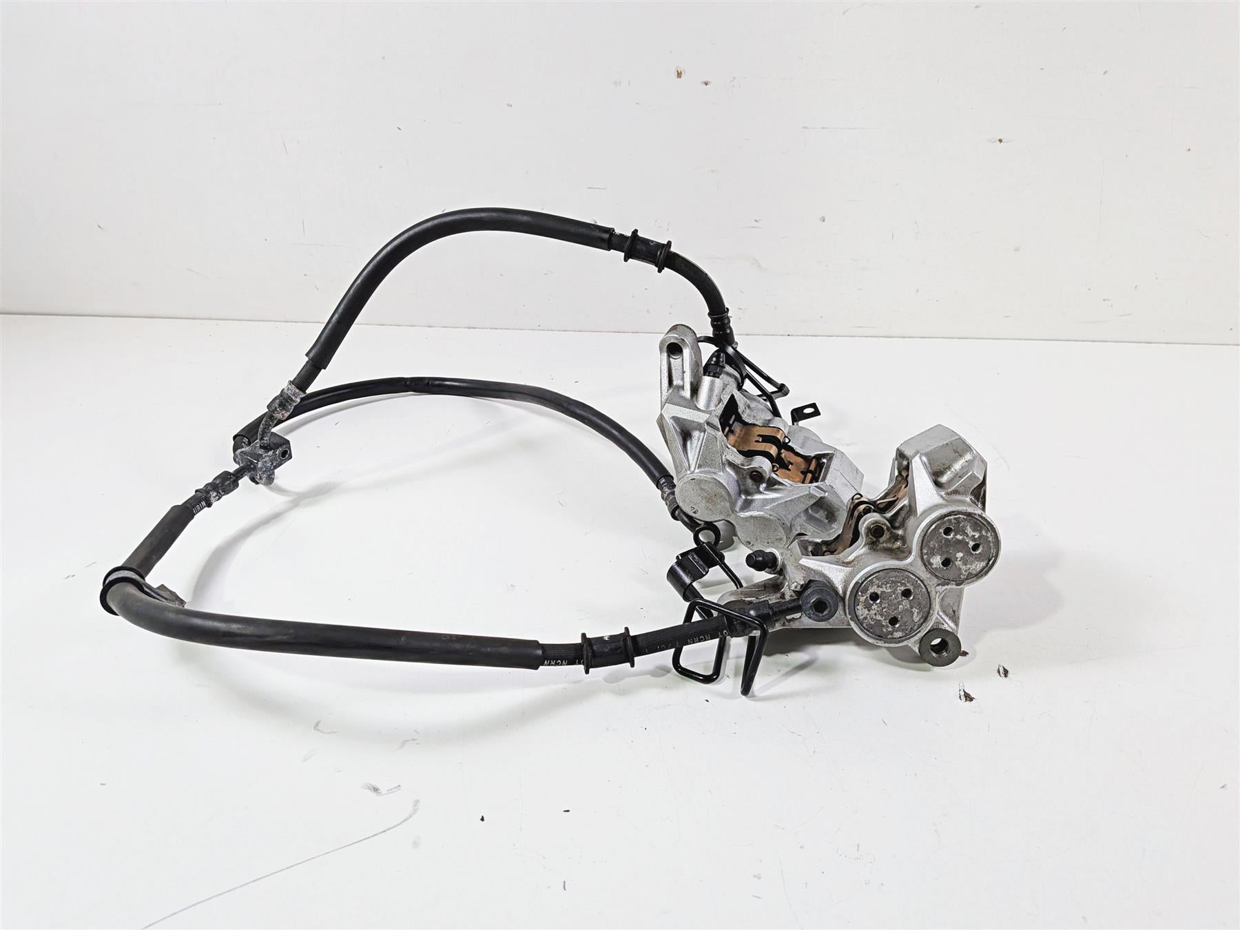 2008 Yamaha XV1900 Roadliner S Front Brake Caliper Set 1D7-2580T-00-00 {{ shop.shopifyCountryName }} - Mototech271