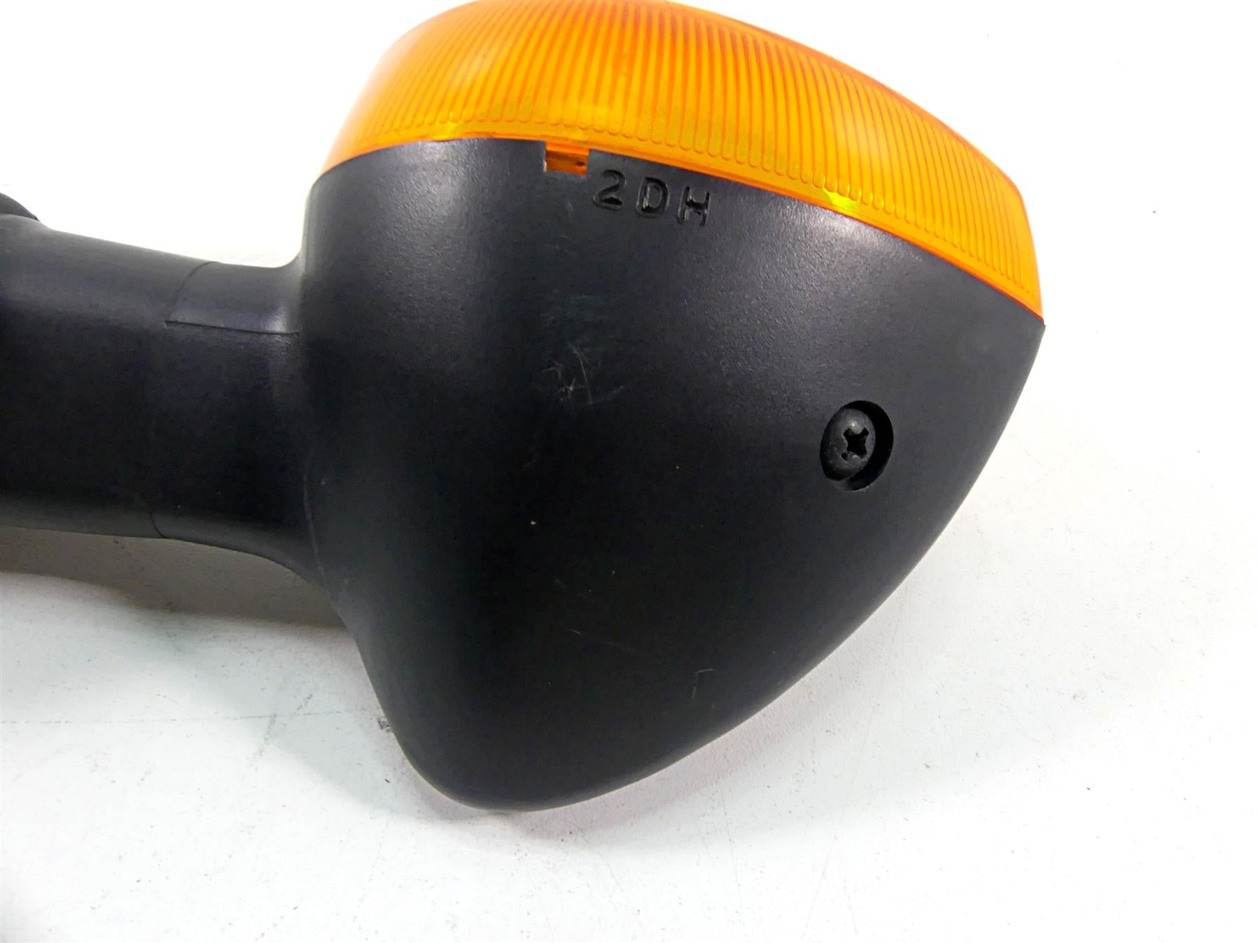2012 Yamaha VMX17 VMAX 1700 Front Left Turn Signal Blinker 2S3-83310-10-00 {{ shop.shopifyCountryName }} - Mototech271