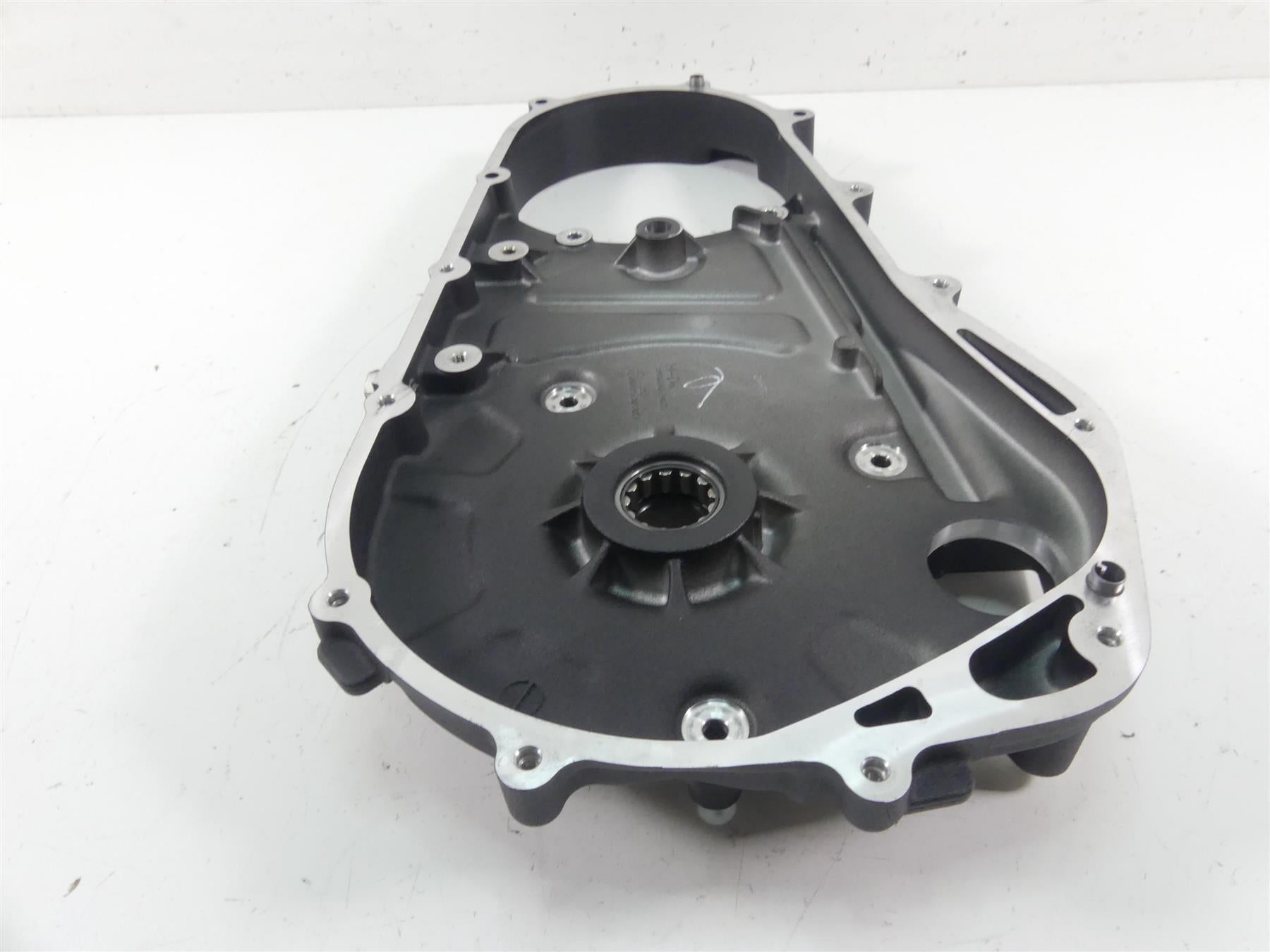 2018 Harley Softail FXBB Street Bob Inner Primary Drive Clutch Cover 36500099 {{ shop.shopifyCountryName }} - Mototech271