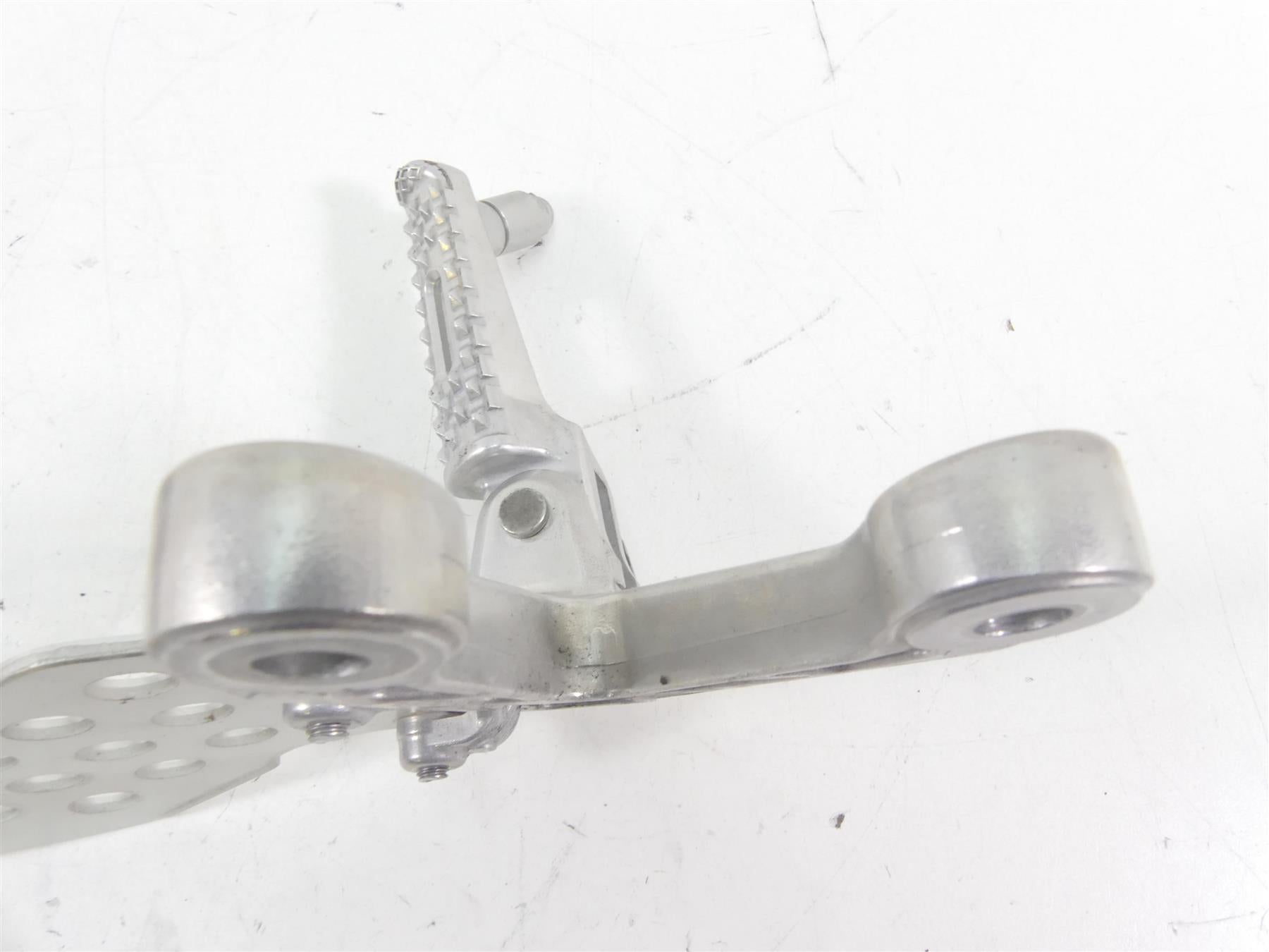 2021 Honda CBR600RR Front Left Rider Driver Footpeg Foot Peg 50700-MFJ-D00 {{ shop.shopifyCountryName }} - Mototech271