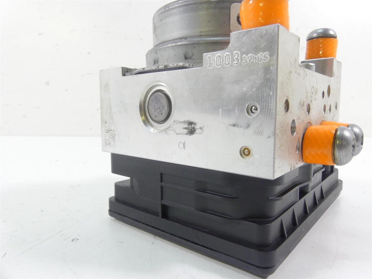 2016 BMW S1000XR K49 Abs Brake Pump Unit Pressure Module 34518545574 {{ shop.shopifyCountryName }} - Mototech271
