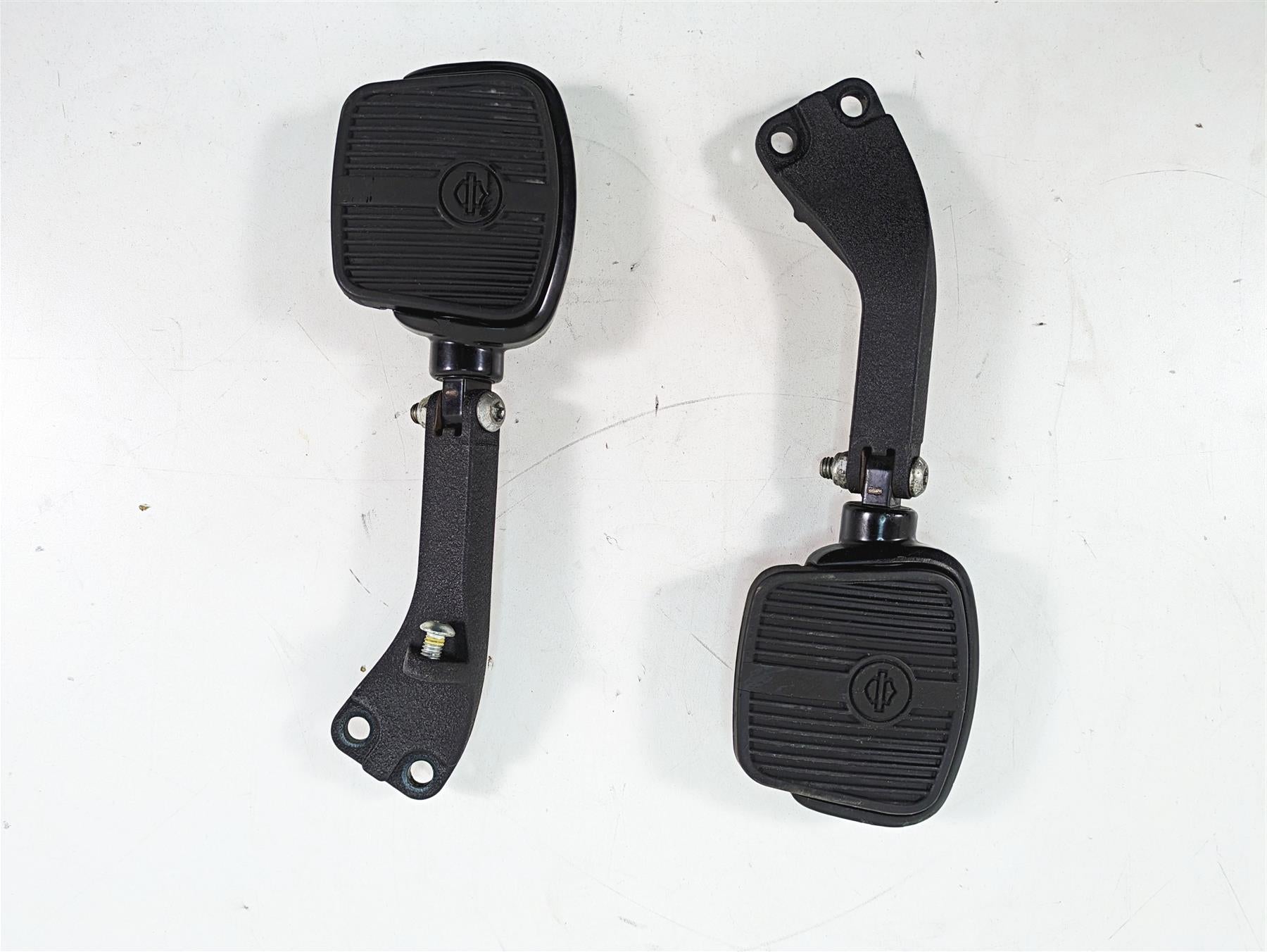 2012 Harley FLD Dyna Switchback Rear Passenger Footpeg Foot Peg Set 49224-06A {{ shop.shopifyCountryName }} - Mototech271
