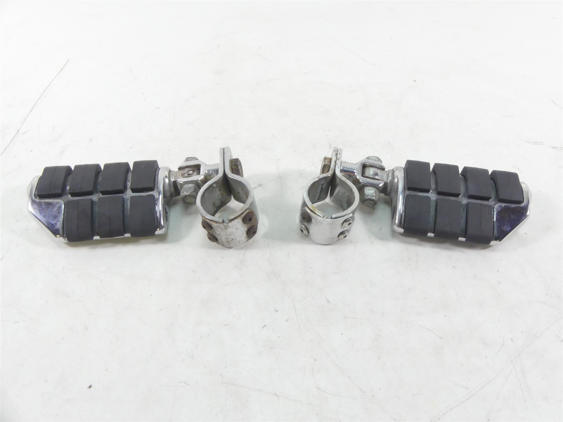 2003 Honda VTX1800R Kuryakyn Dually Iso Highway Footpegs Foot Peg Set 8028 {{ shop.shopifyCountryName }} - Mototech271