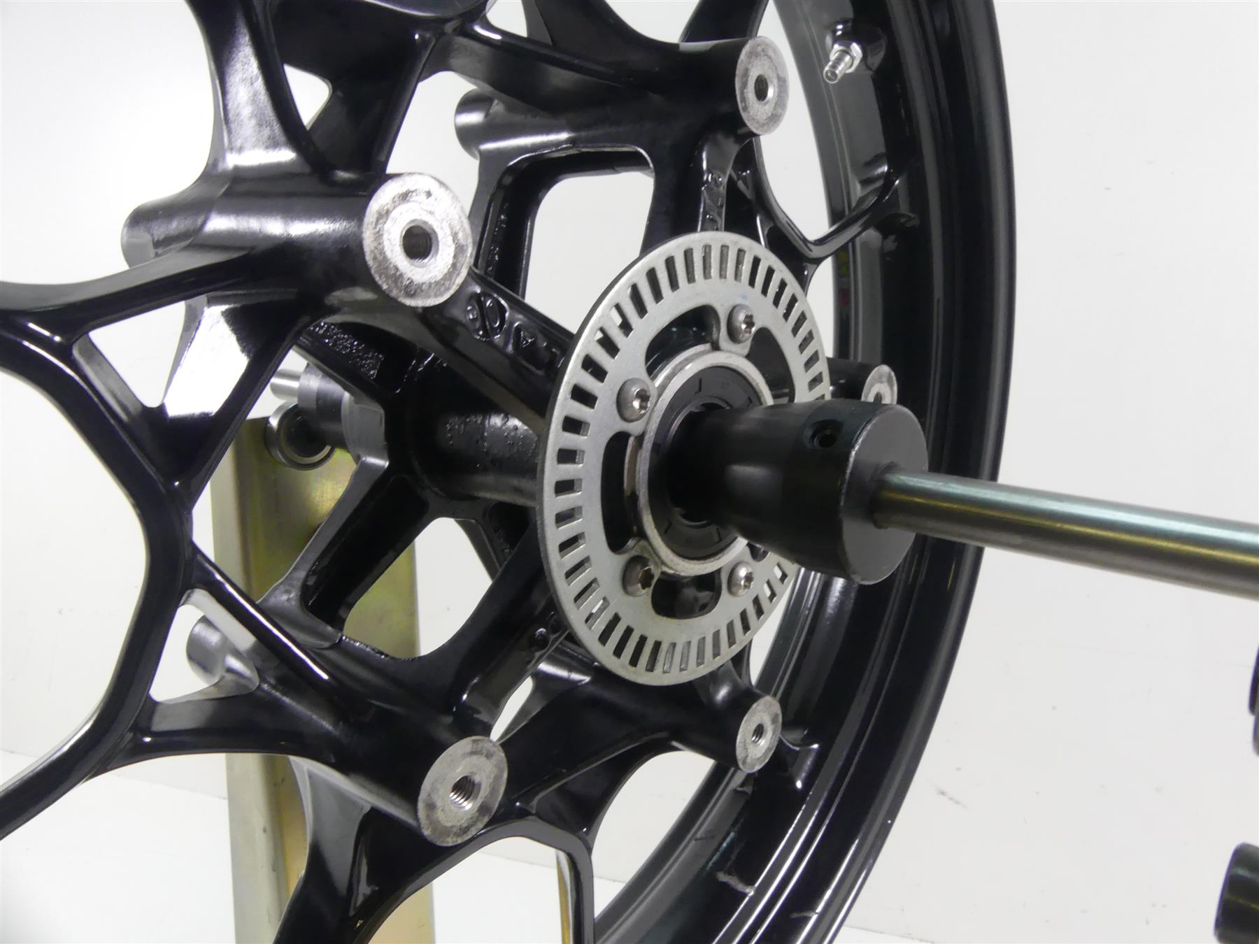 2019 Indian Motorcycle Co. FTR1200 Front Wheel Rim 19x3 -Read 1523218 {{ shop.shopifyCountryName }} - Mototech271