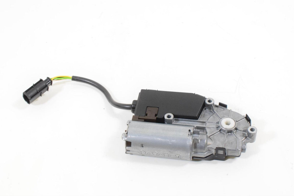 2015 BMW K1600GT K1600 K48 Windshield Wind Shield Actuator Motor 46637724081 {{ shop.shopifyCountryName }} - Mototech271