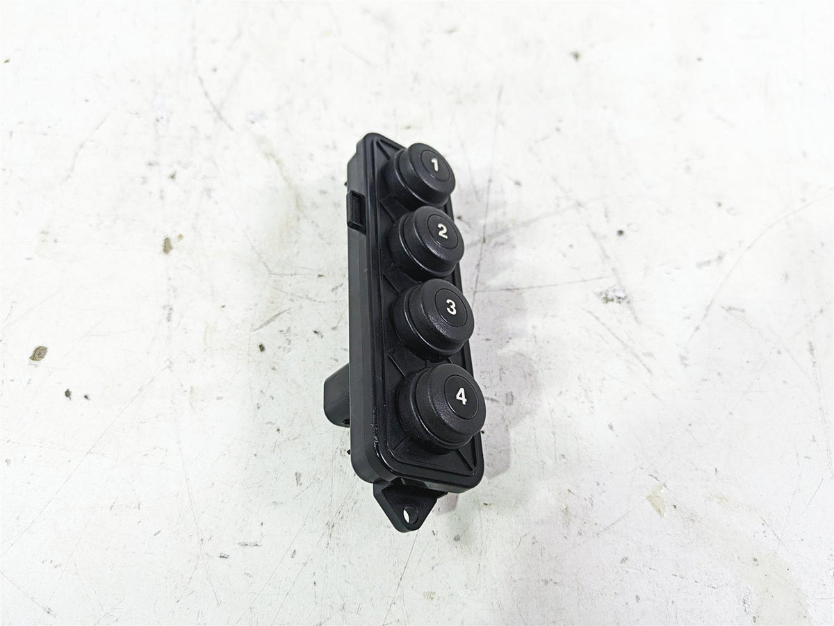 2022 BMW R1250 RT K052 4 Button Audio Control Panel 65148394254 {{ shop.shopifyCountryName }} - Mototech271