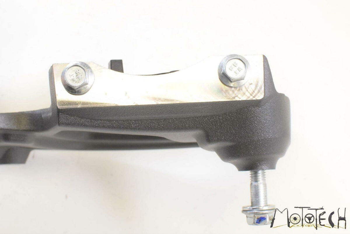 2019 Indian Scout Right Center Frame Plate Bracket 5139625-650 {{ shop.shopifyCountryName }} - Mototech271