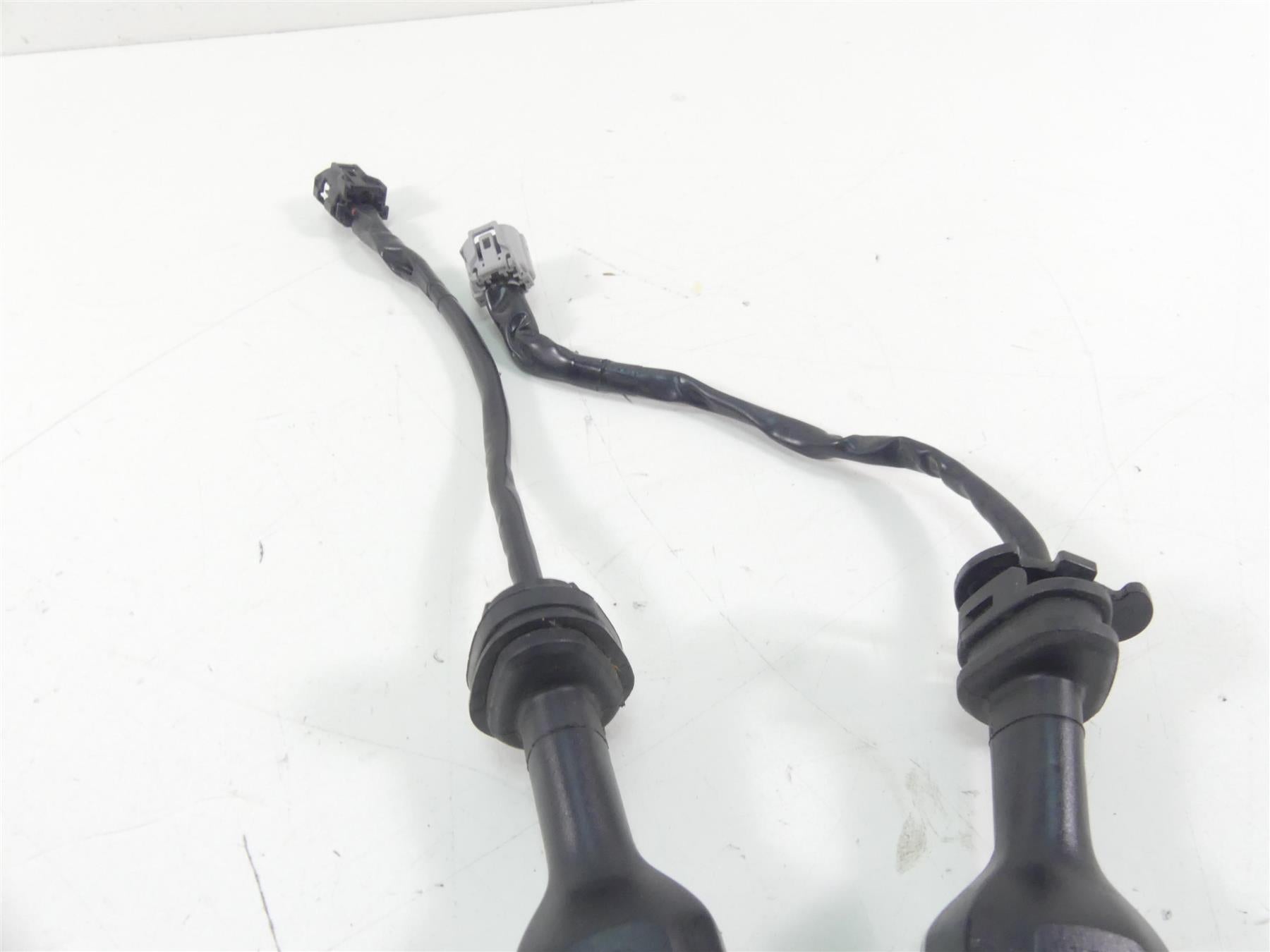 2022 Yamaha MT09 FZ09 Front Turn Signal Blinker Set B7N-83310-10-00 {{ shop.shopifyCountryName }} - Mototech271