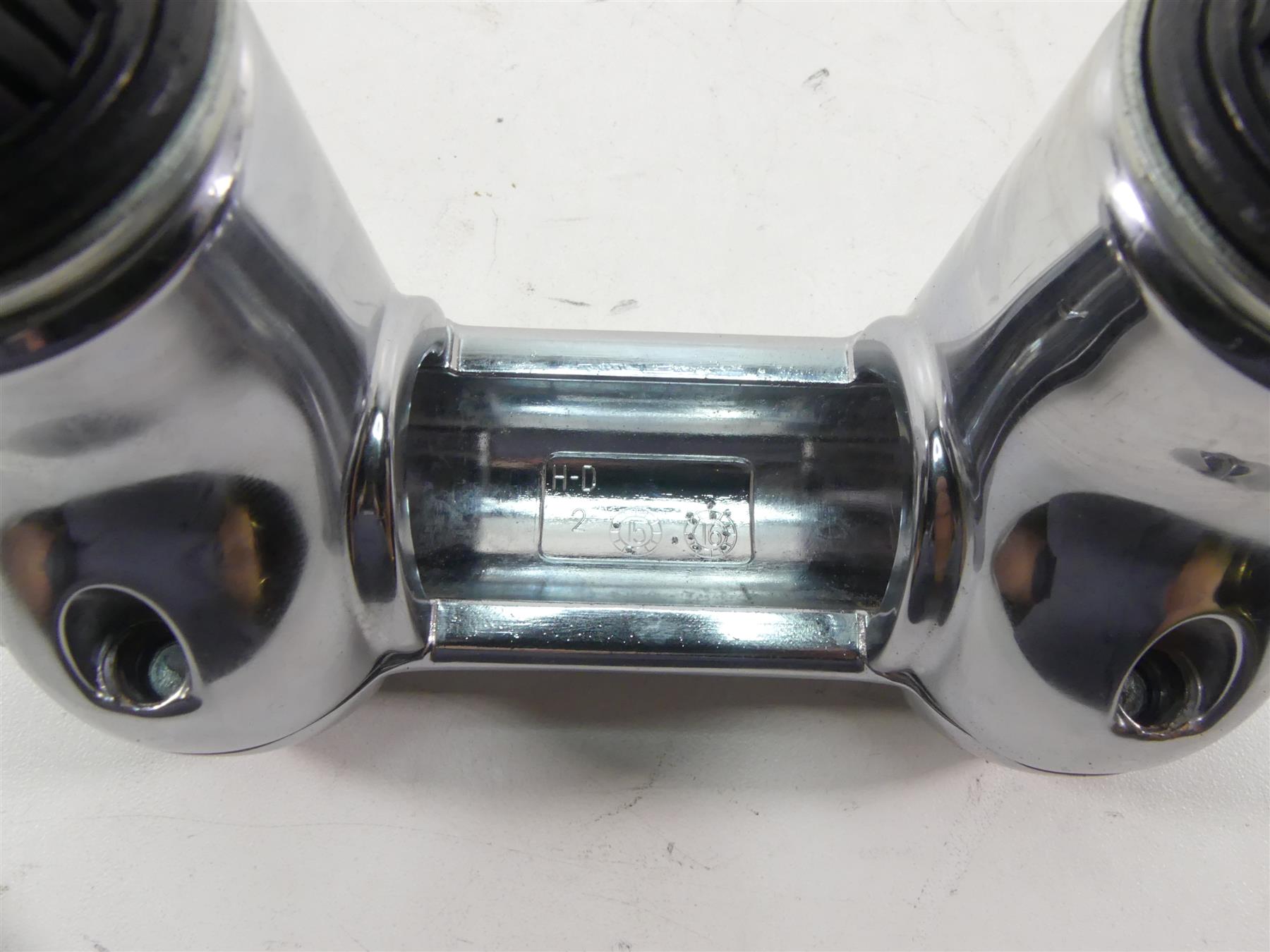 2018 Harley FLHC Softail Heritage Handlebar Handle Bar Clamp Riser Set 56998-09 {{ shop.shopifyCountryName }} - Mototech271