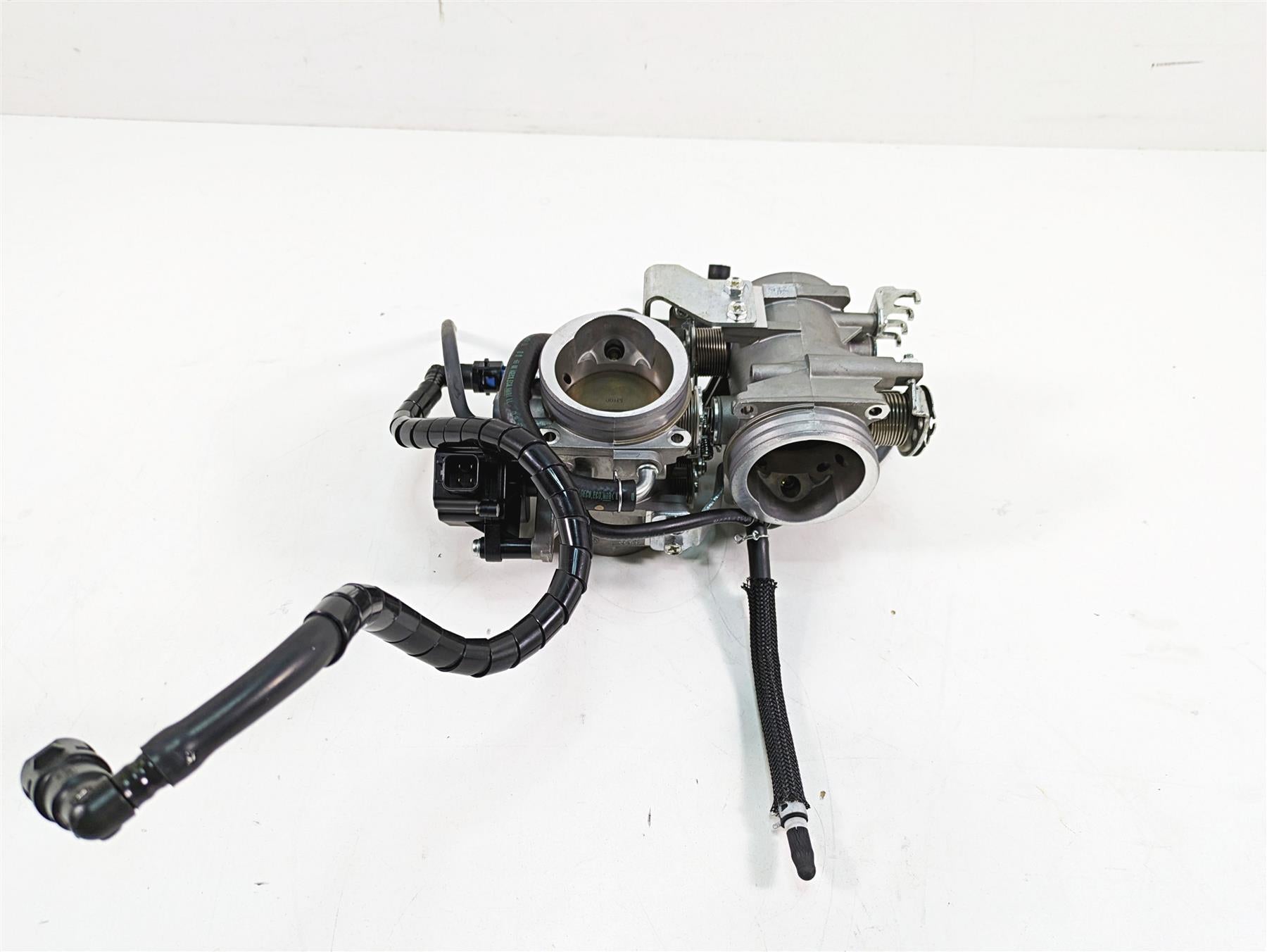 2016 Suzuki M109R VZR1800 Mikuni Throttle Body Bodies 13405-48G30 13405-48G31