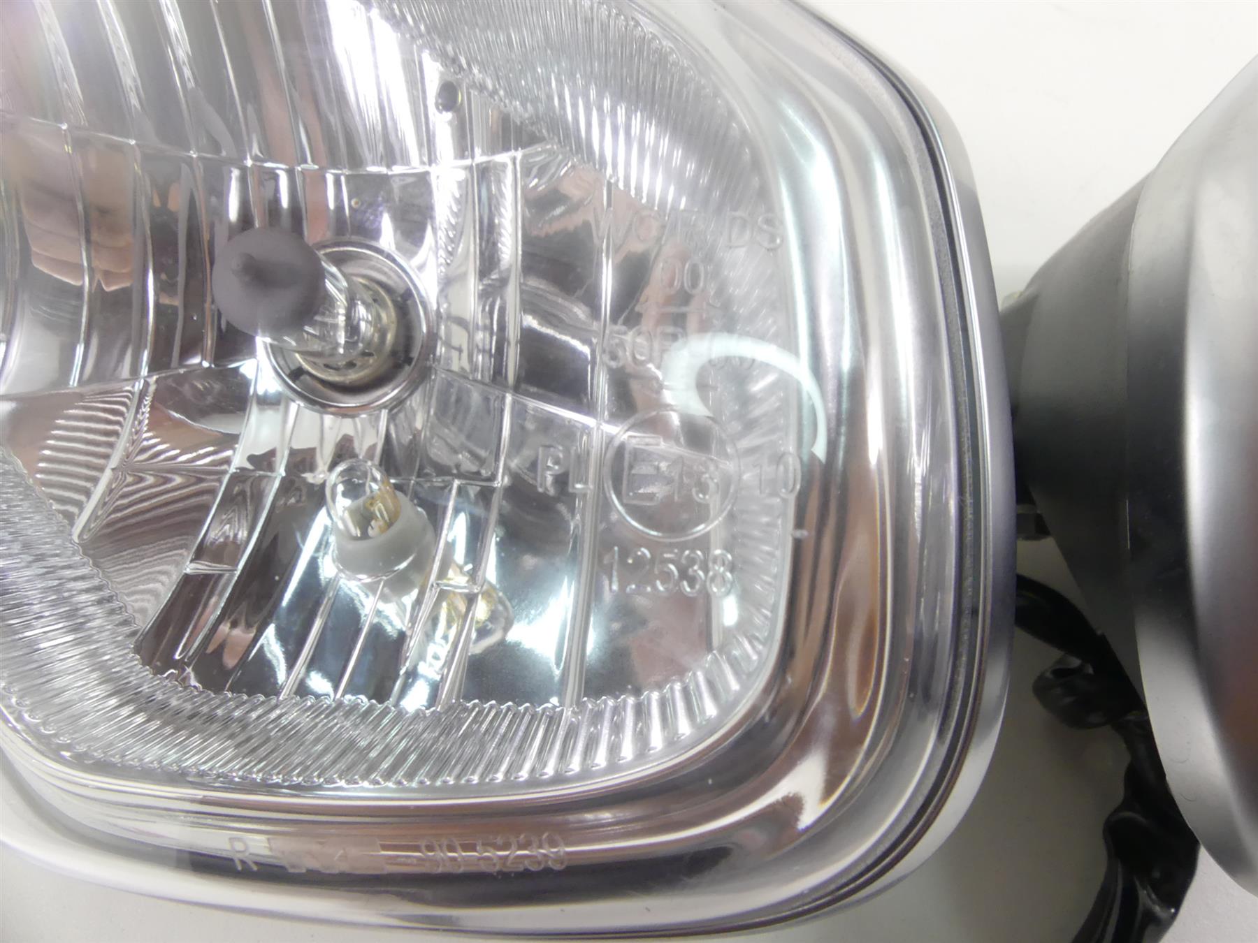 2015 Triumph 1050 Speed Triple R Headlight Head Light Lamp Lens Set T2701952 {{ shop.shopifyCountryName }} - Mototech271