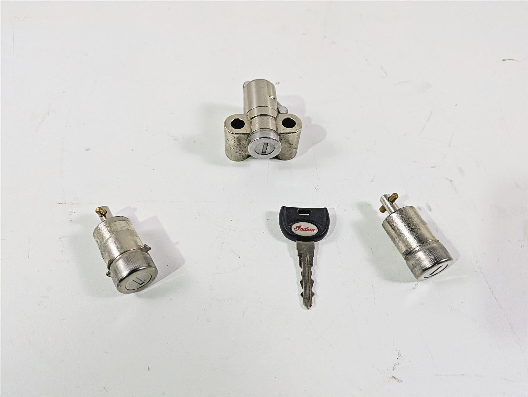 2018 Indian Springfield Dark Horse Fork Saddlebag Locks & Key Set 2635146 {{ shop.shopifyCountryName }} - Mototech271
