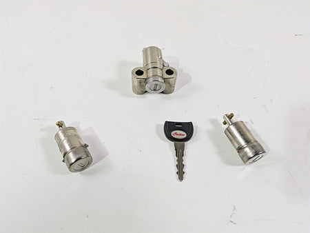 2018 Indian Springfield Dark Horse Fork Saddlebag Locks & Key Set 2635146 {{ shop.shopifyCountryName }} - Mototech271
