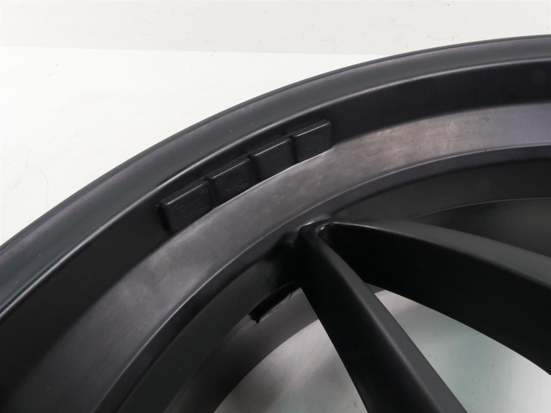 2012 Mv Agusta Brutale 1090 R Straight Rear Wheel Rim Rim 17x6 80B0B3098 {{ shop.shopifyCountryName }} - Mototech271