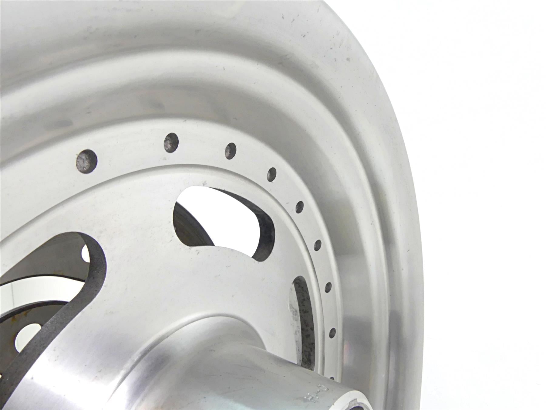 2010 Harley FXDF Dyna Fat Bob Rear Wheel Rim Slotted 16x5 40900179 {{ shop.shopifyCountryName }} - Mototech271