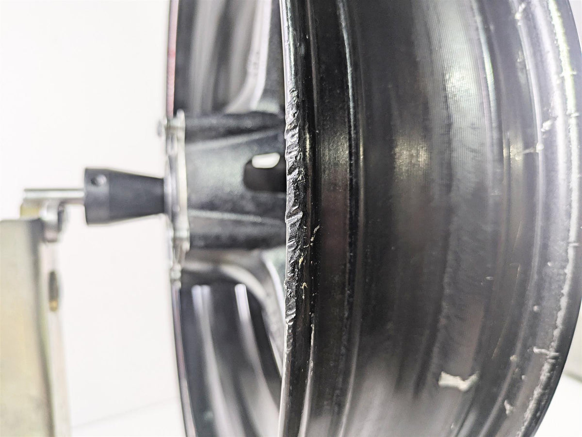 2006 Suzuki GSXR1000 K6 Front Wheel Rim 17x3.5 - READ - 54111-41G10-019 {{ shop.shopifyCountryName }} - Mototech271