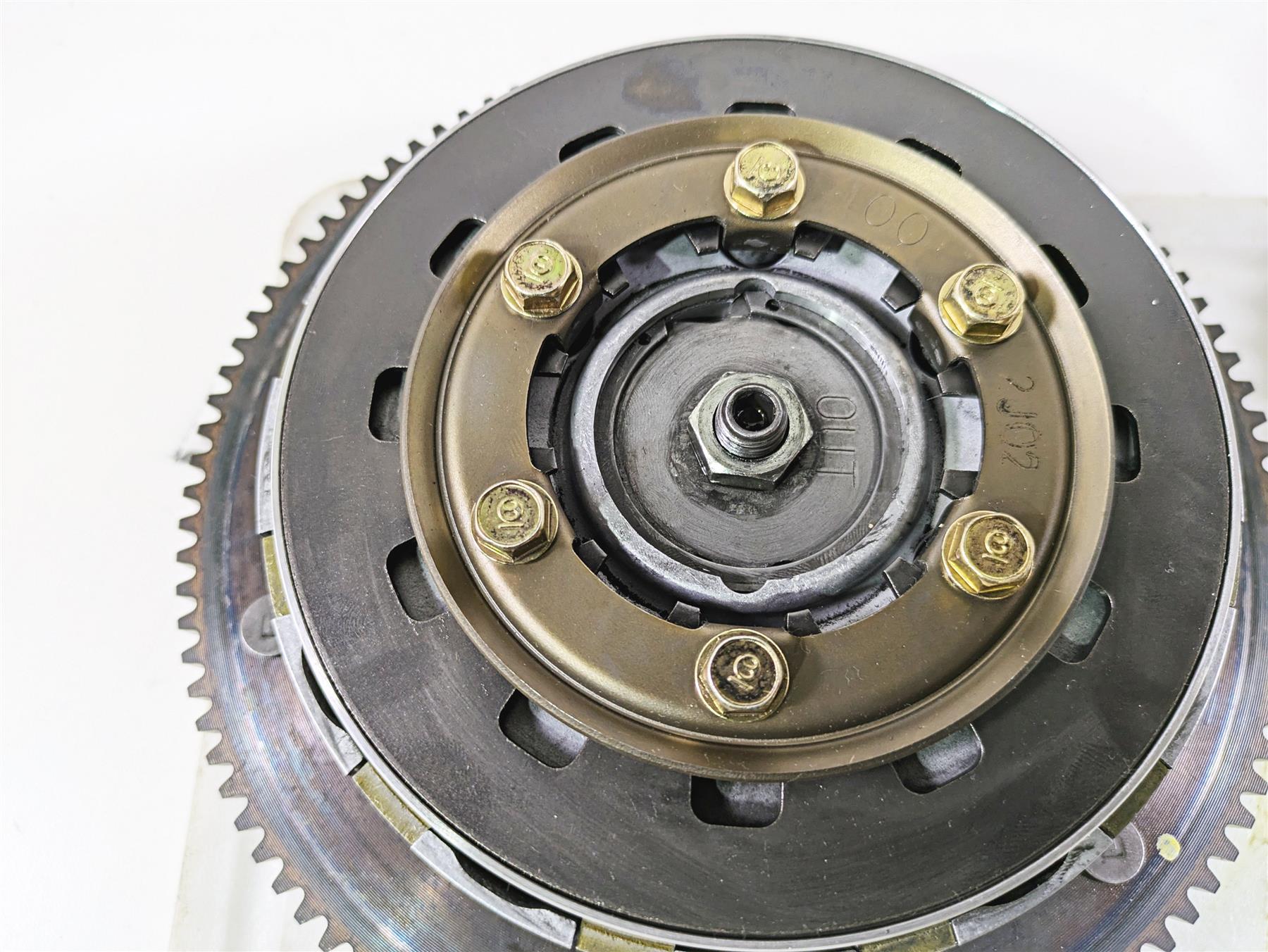 2003 Harley Softail FXSTDI Deuce 100th Primary Drive Clutch Kit 37802-98B {{ shop.shopifyCountryName }} - Mototech271
