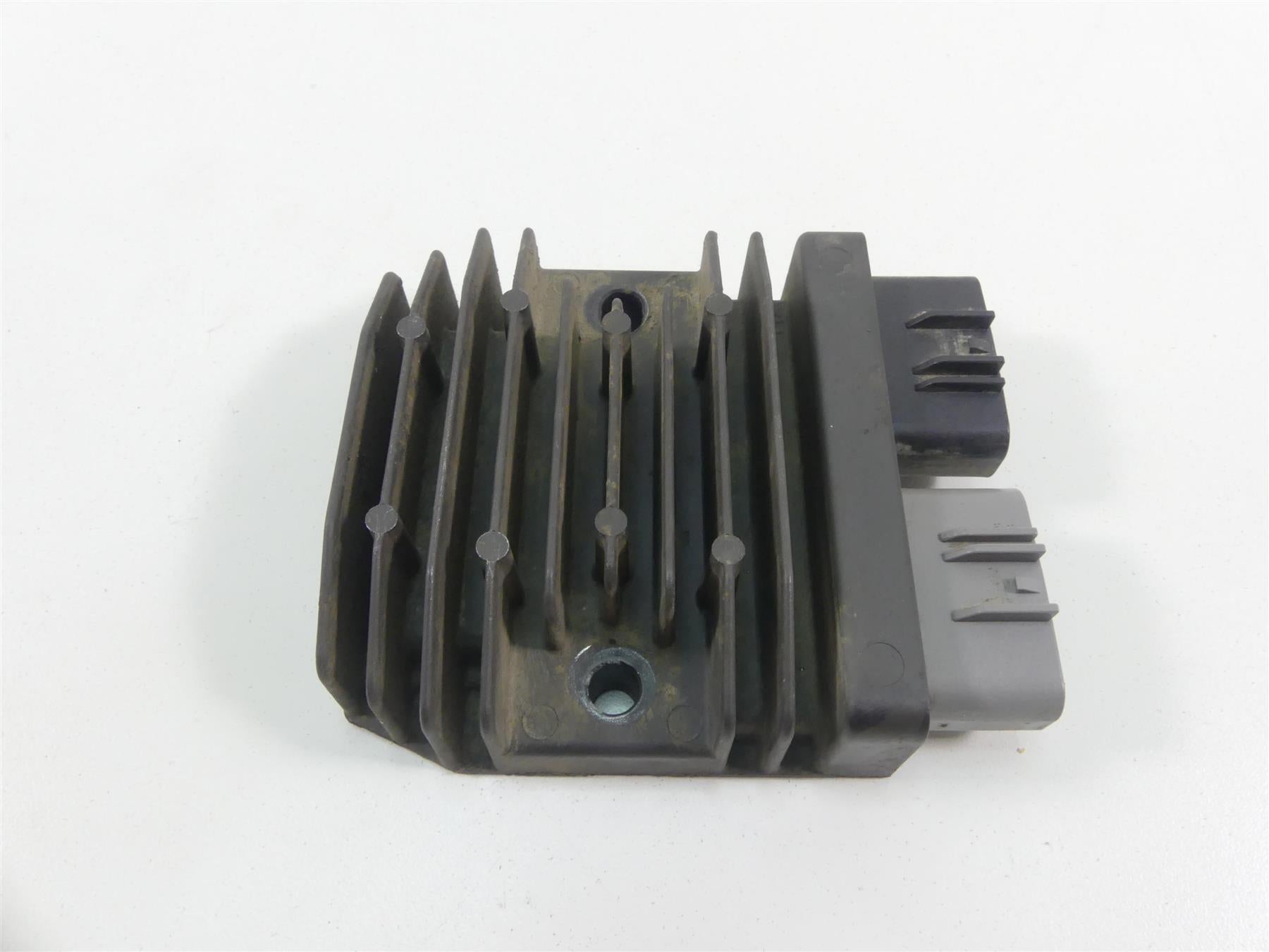 2019 BMW R1250GS K50 Rectifier Voltage Regulator 8523367 12318523367 {{ shop.shopifyCountryName }} - Mototech271