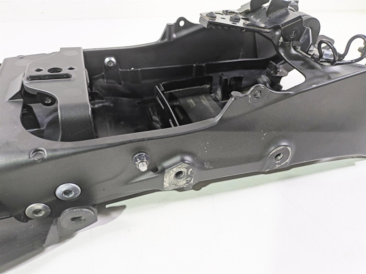 2020 Kawasaki ZX6R ZX636 Ninja Subframe & Sub Frame Inner Fender 32160-0399 {{ shop.shopifyCountryName }} - Mototech271