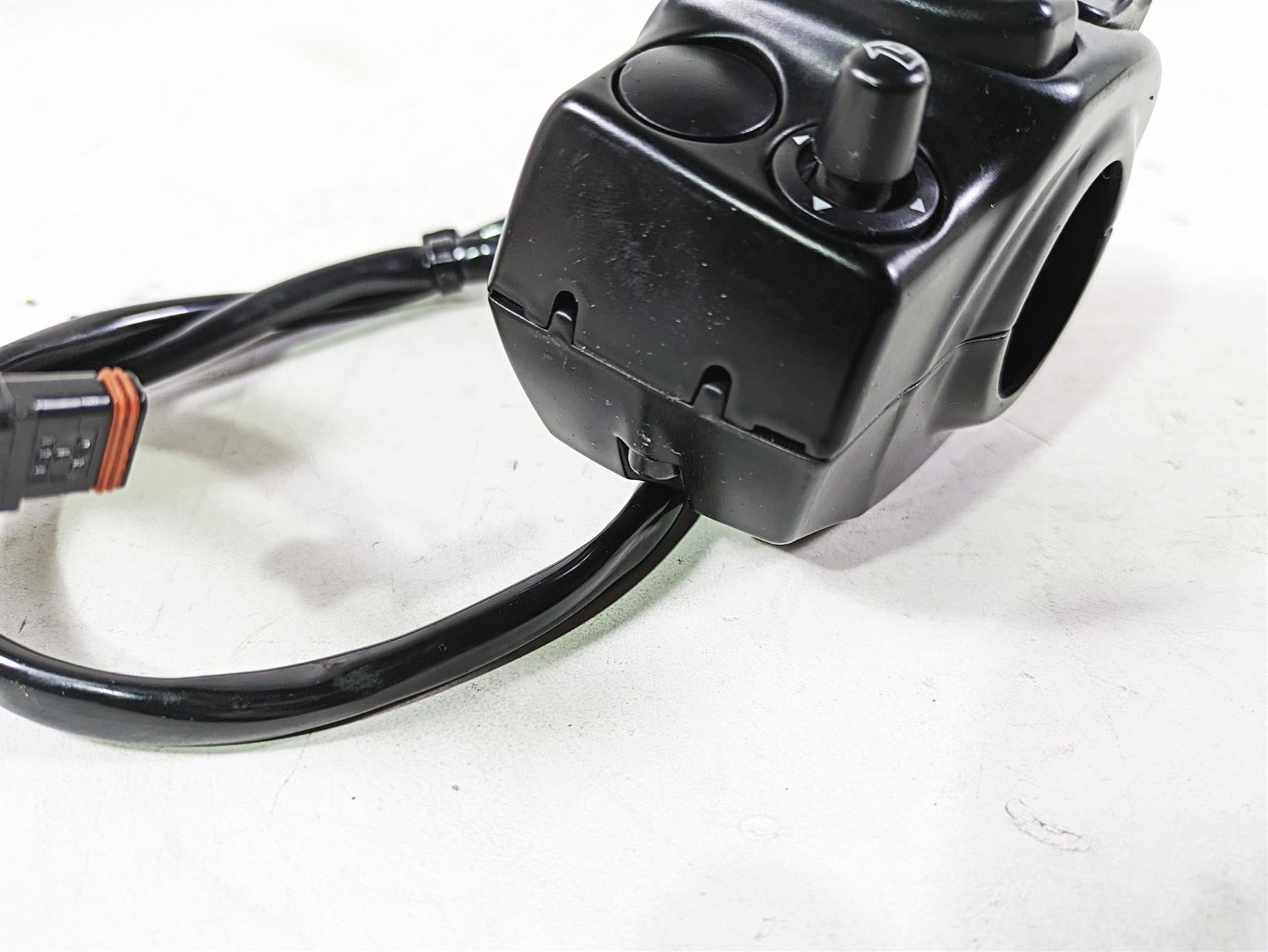 2017 Harley Touring FLTRXS Road Glide Right Hand Control Switch 71500129C {{ shop.shopifyCountryName }} - Mototech271