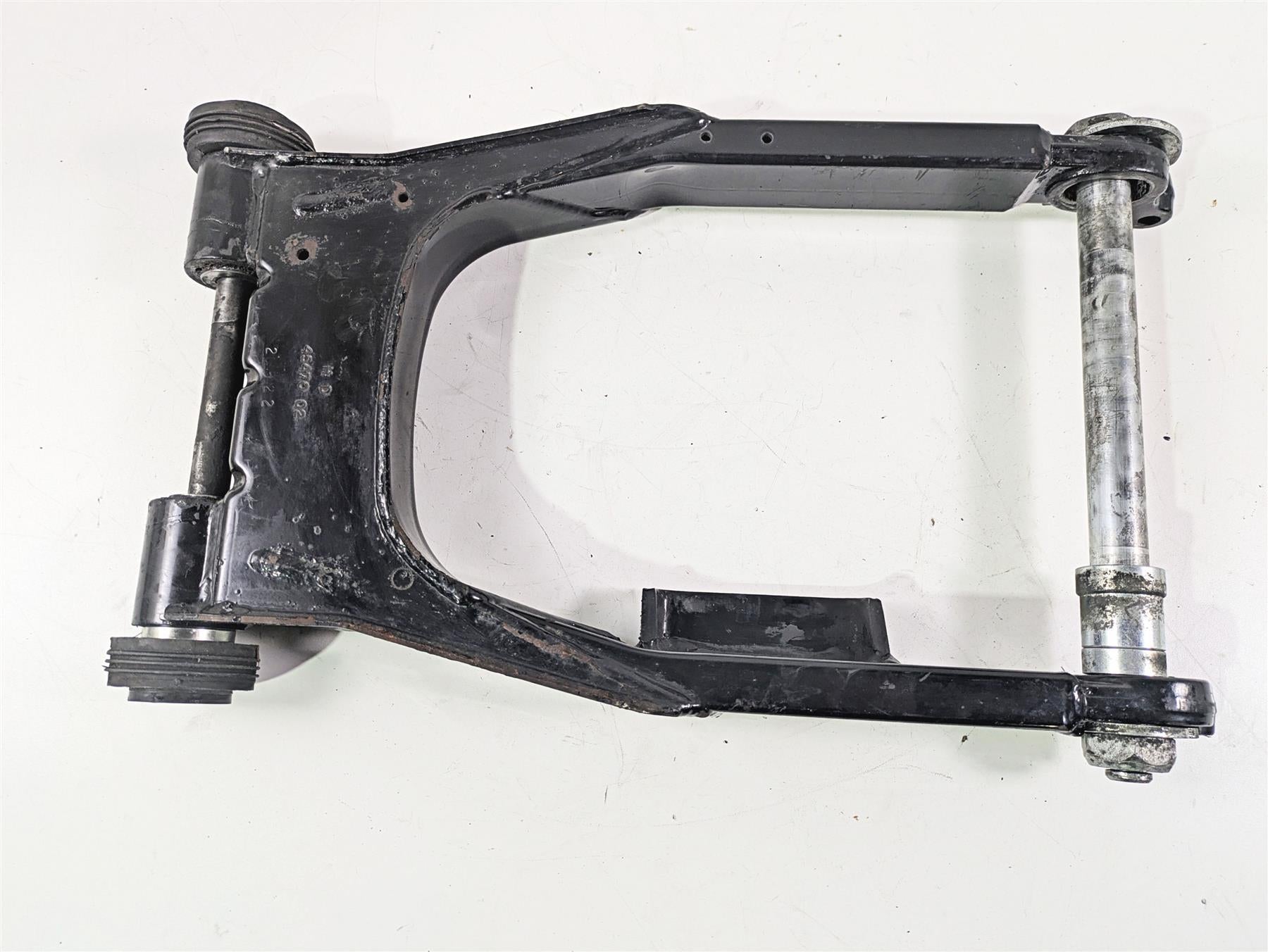 02-07 Harley Davidson Touring Swingarm Swing Arm & 1" Axle 45470-02 {{ shop.shopifyCountryName }} - Mototech271