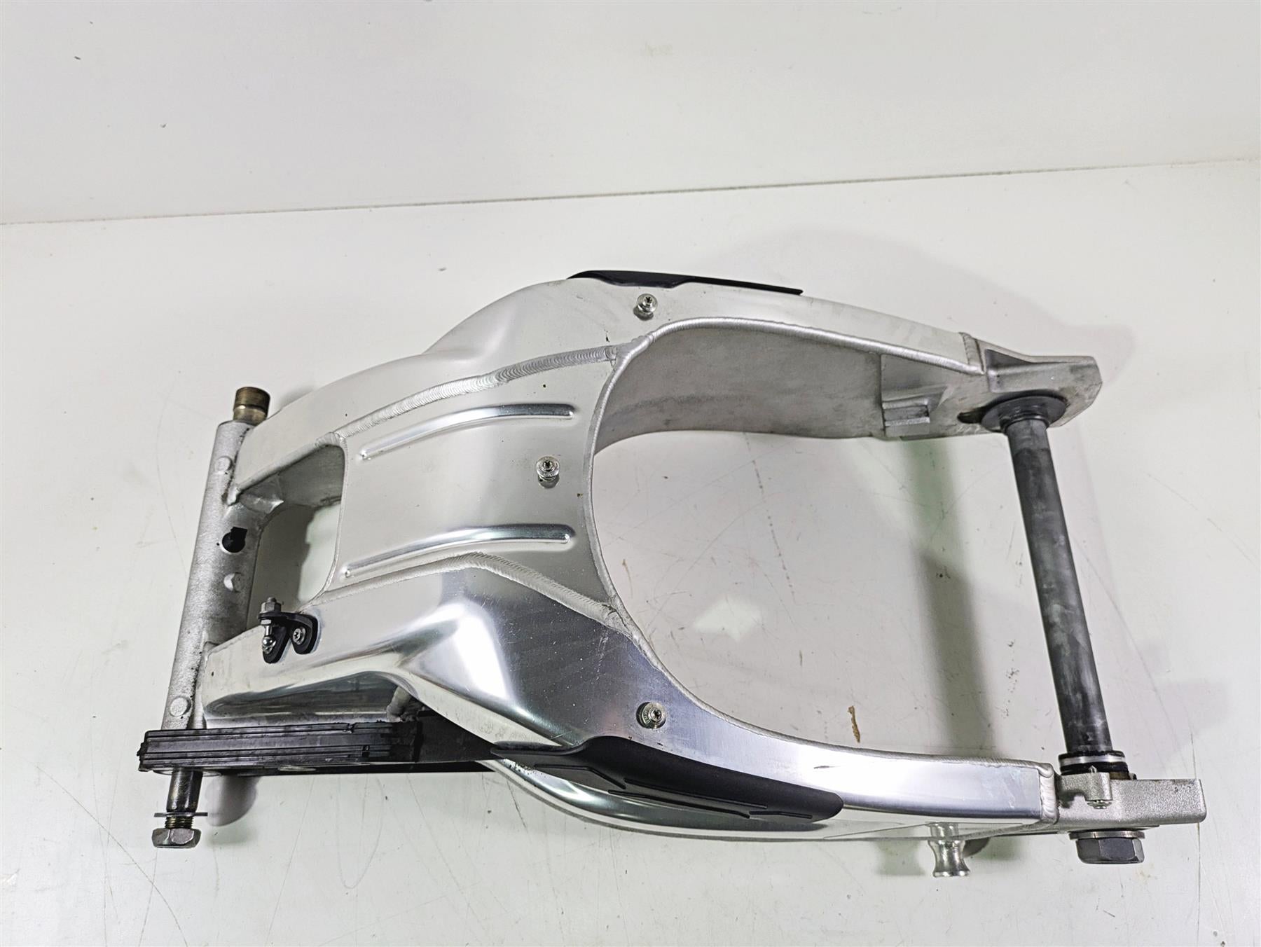 2016 BMW S1000RR K46 Rear Swingarm Swing Arm 33358543490 {{ shop.shopifyCountryName }} - Mototech271