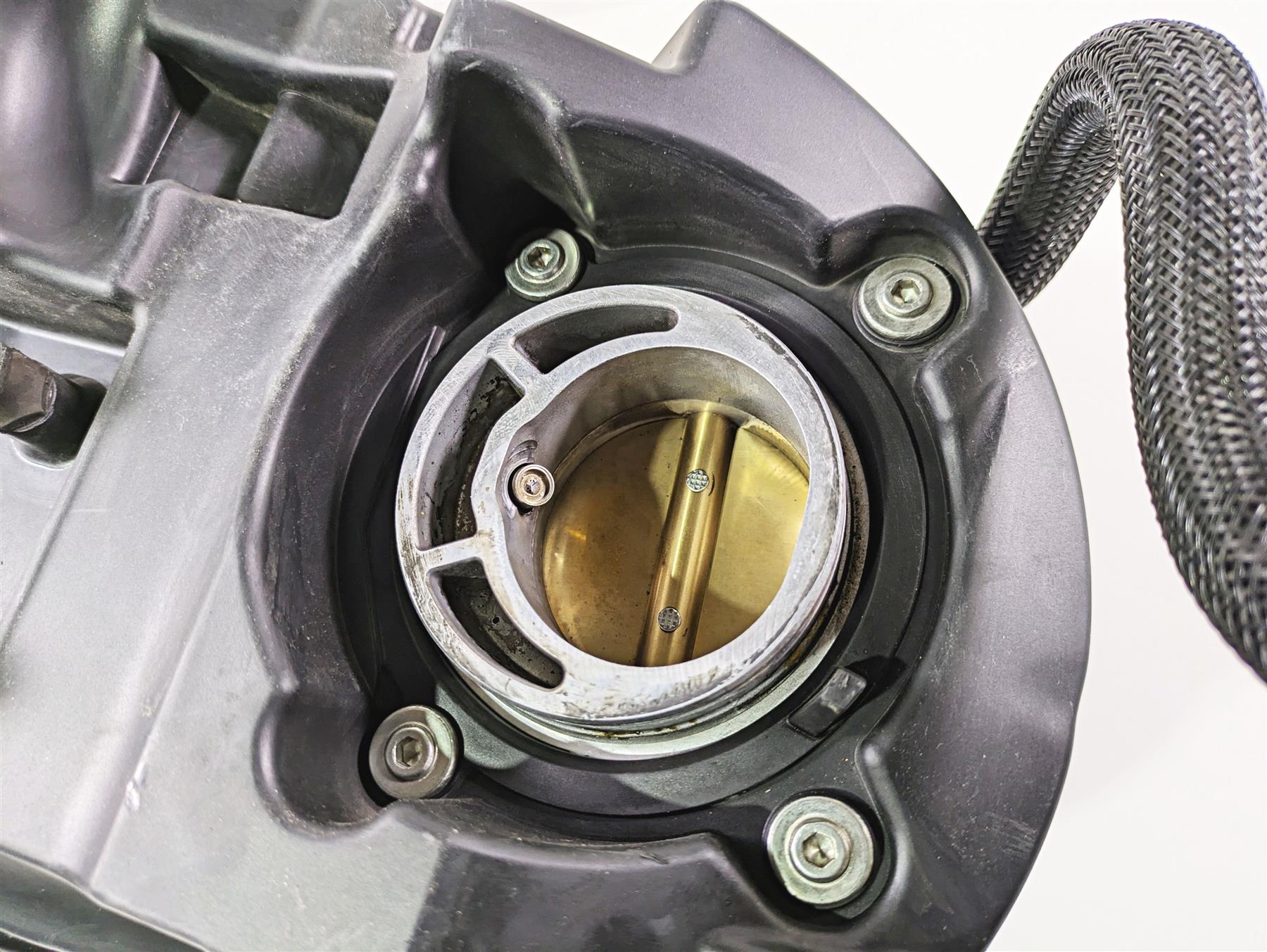 2019 Ducati Supersport 939 S Throttle Body & Airbox Set 28240932A 44212781B {{ shop.shopifyCountryName }} - Mototech271