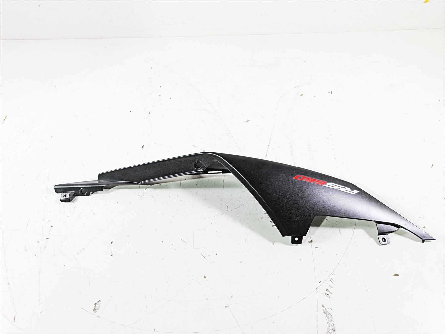 2021 Aprilia RS660 Right Rear Tail Cover Fairing Plastic Cowl 2B006647 {{ shop.shopifyCountryName }} - Mototech271