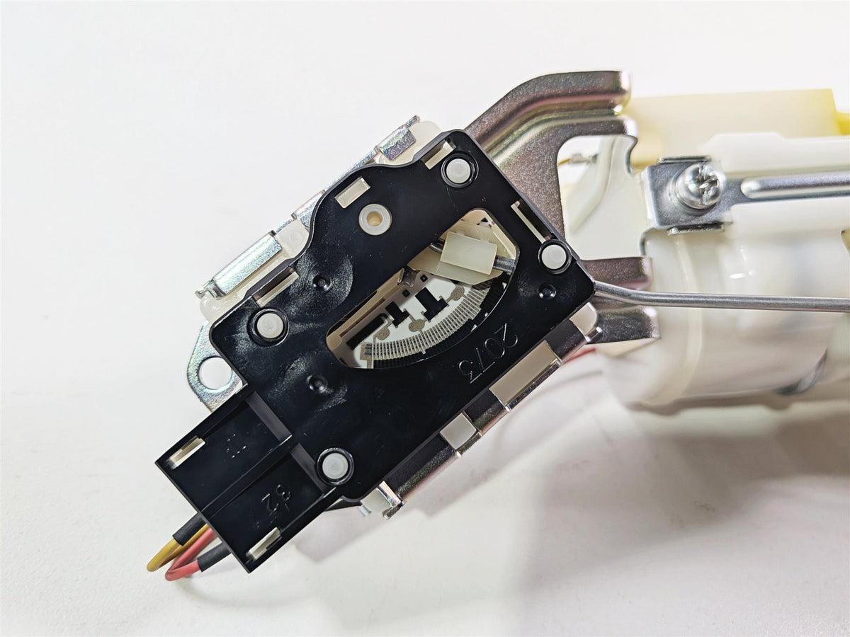 2024 Suzuki GSXR600 Fuel Gas Petrol Pump - Tested 2K Only 15100-14J01 {{ shop.shopifyCountryName }} - Mototech271