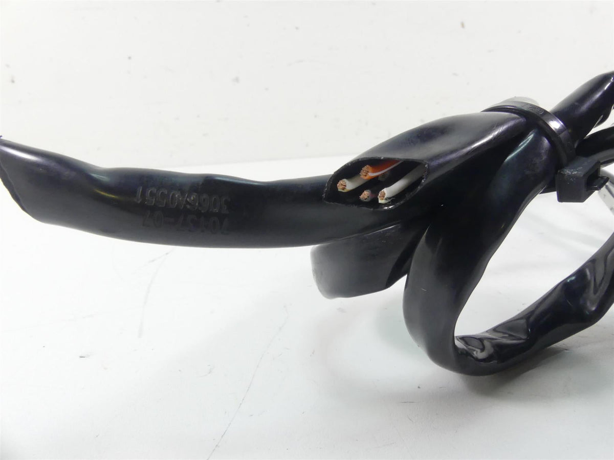 2011 Harley VRSCF Muscle Rod Right Hand Blinker Control Switch - Read 71684-06A {{ shop.shopifyCountryName }} - Mototech271
