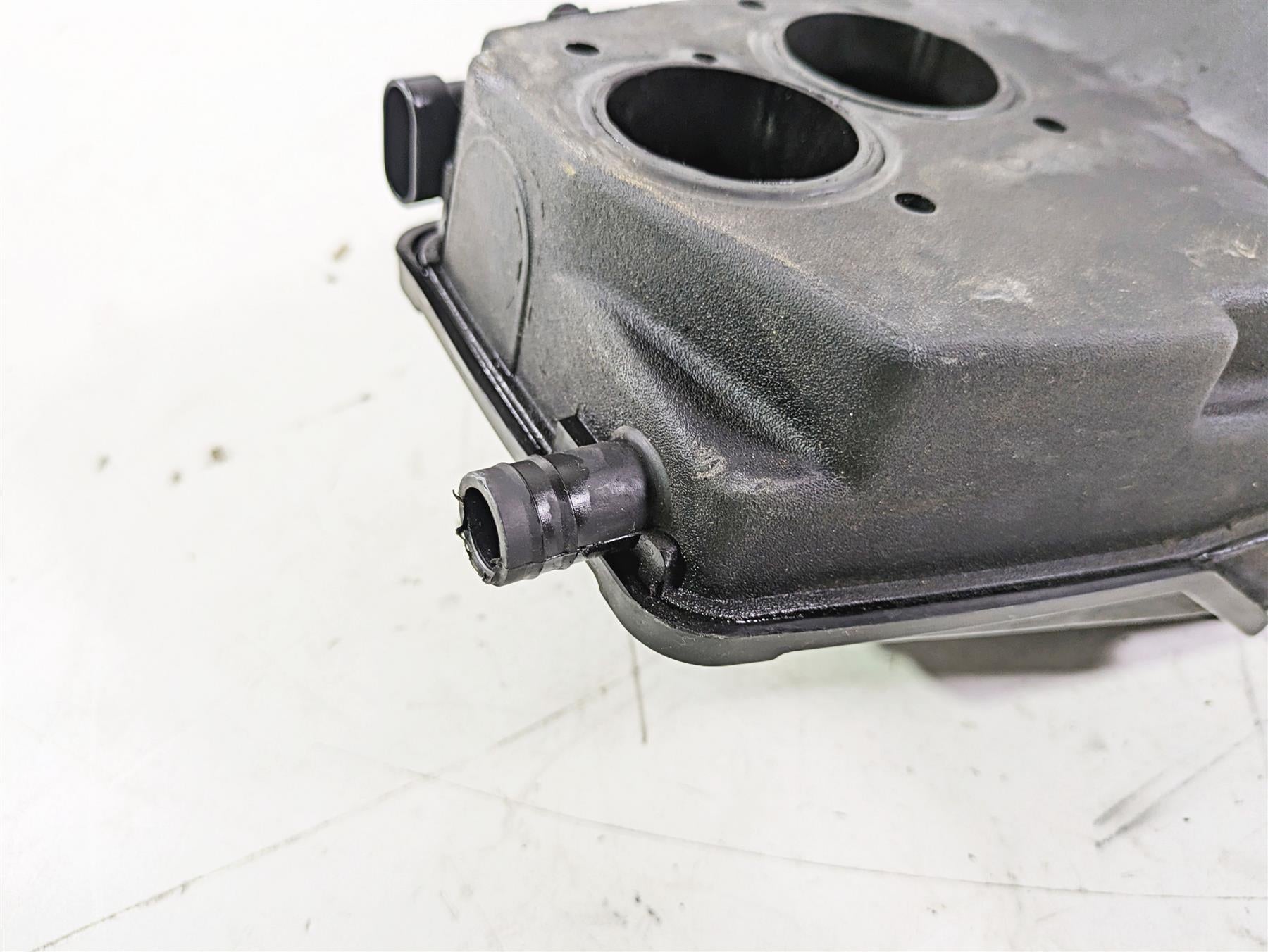 2004 Victory Kingpin Air Box Cleaner Filter Breather 1013720 {{ shop.shopifyCountryName }} - Mototech271