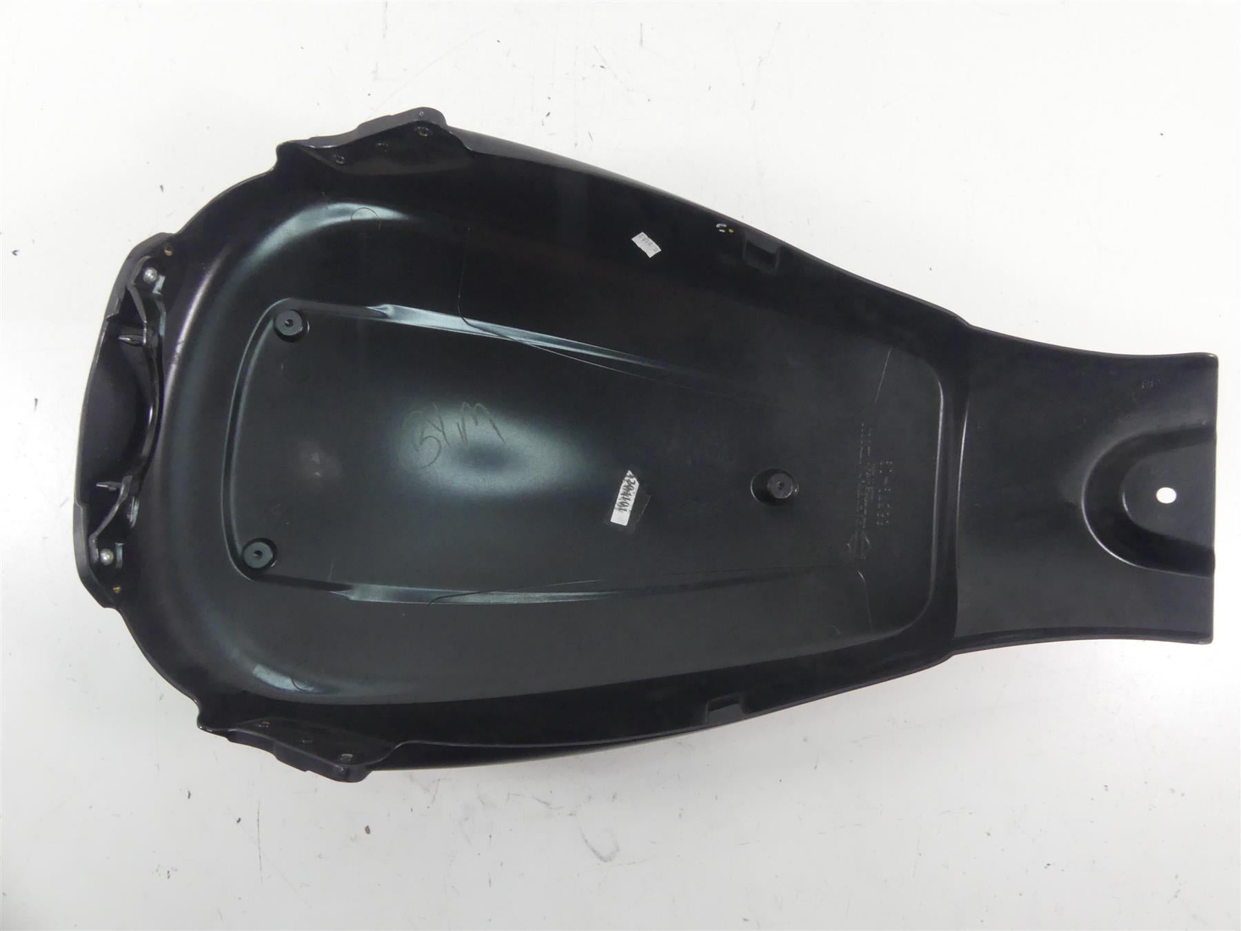 2012 Harley VRSCF Muscle Rod Upper Fuel Tank Airbox Cover Fairing 66379-09 {{ shop.shopifyCountryName }} - Mototech271