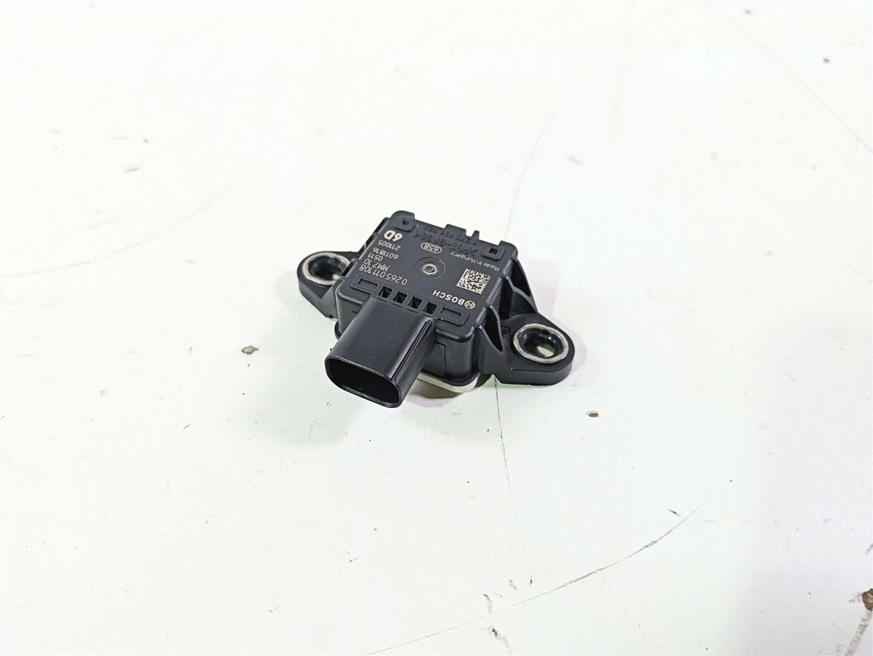 2022 KTM 1290 Super Adventure S Fall Lean Angle Sensor Bosch 61542090000 {{ shop.shopifyCountryName }} - Mototech271
