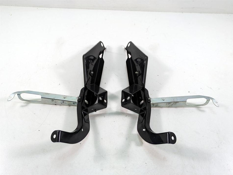 2006 Harley Touring FLHTCUI Electra Glide Front Fairing Mounts 58478-96 58479-96 {{ shop.shopifyCountryName }} - Mototech271