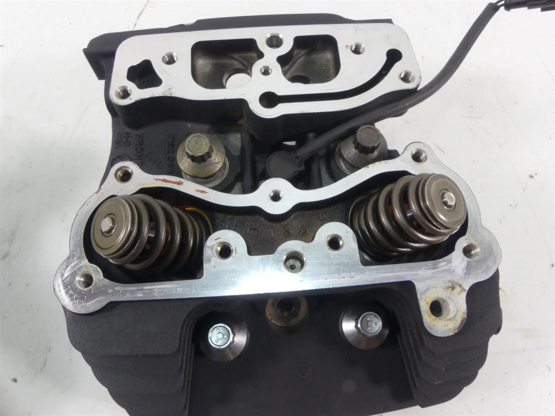 2013 Harley Touring FLHX Street Glide Cylinderheads Cylinder Head Set 17192-06B {{ shop.shopifyCountryName }} - Mototech271