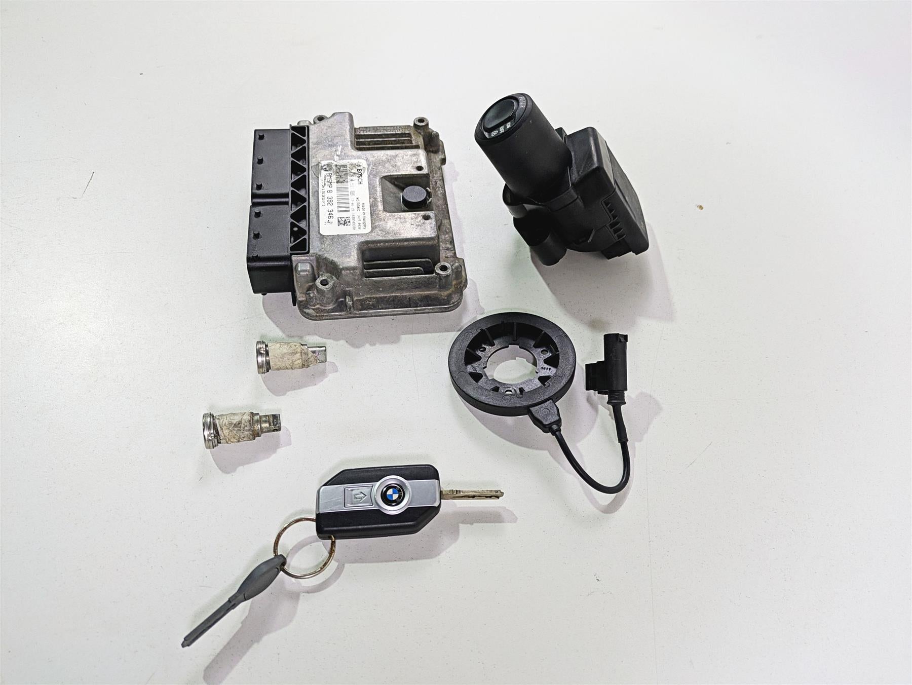 2017 BMW R1200 GS K50 Cdi Ecm Handsfree Ignition Switch Key Lock Set 13618392346 {{ shop.shopifyCountryName }} - Mototech271